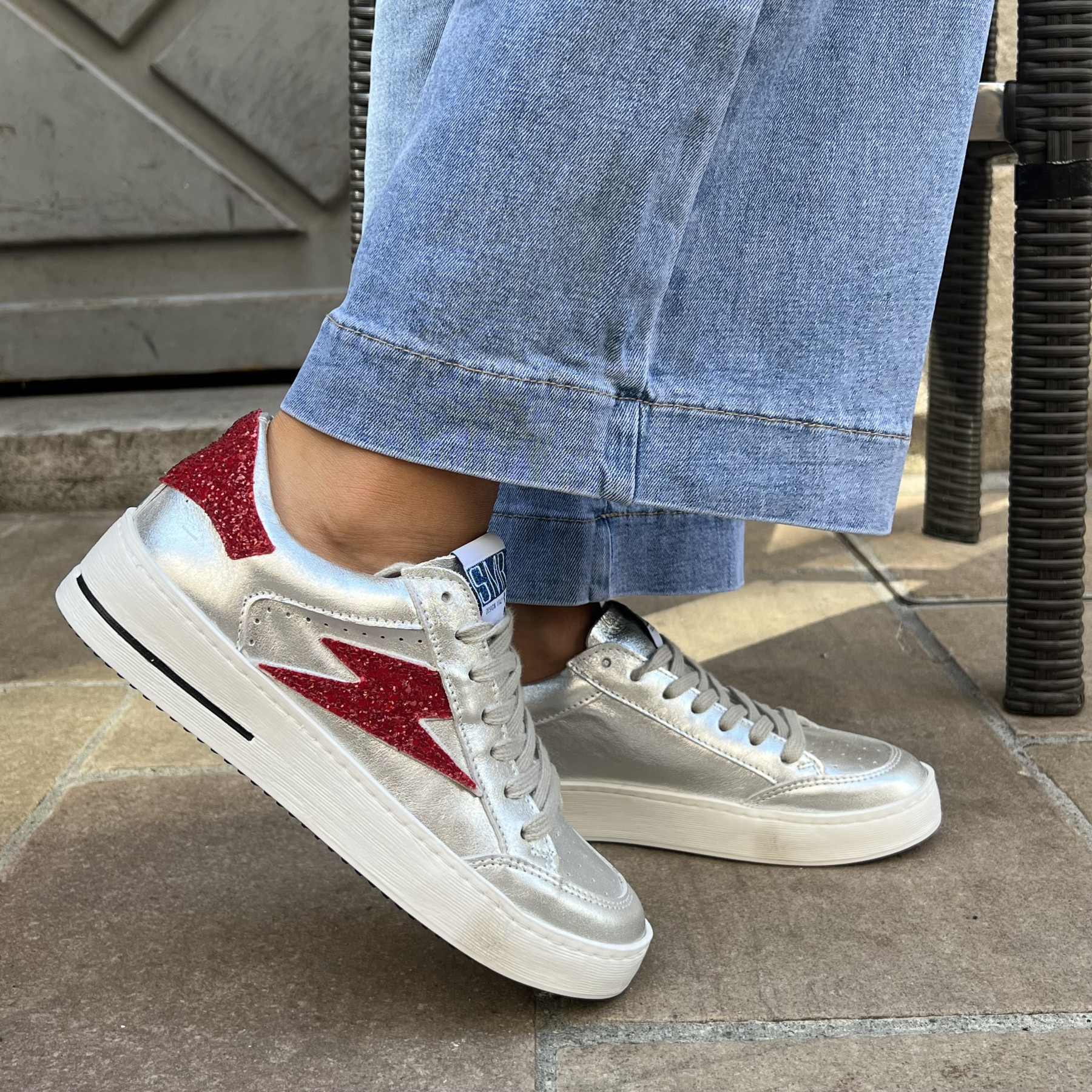 Baskets smr 23 noubar A399 argent et rouges