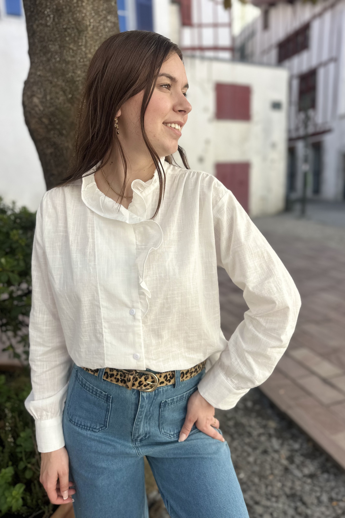 Blouse col à volant blanche fluide et légère
