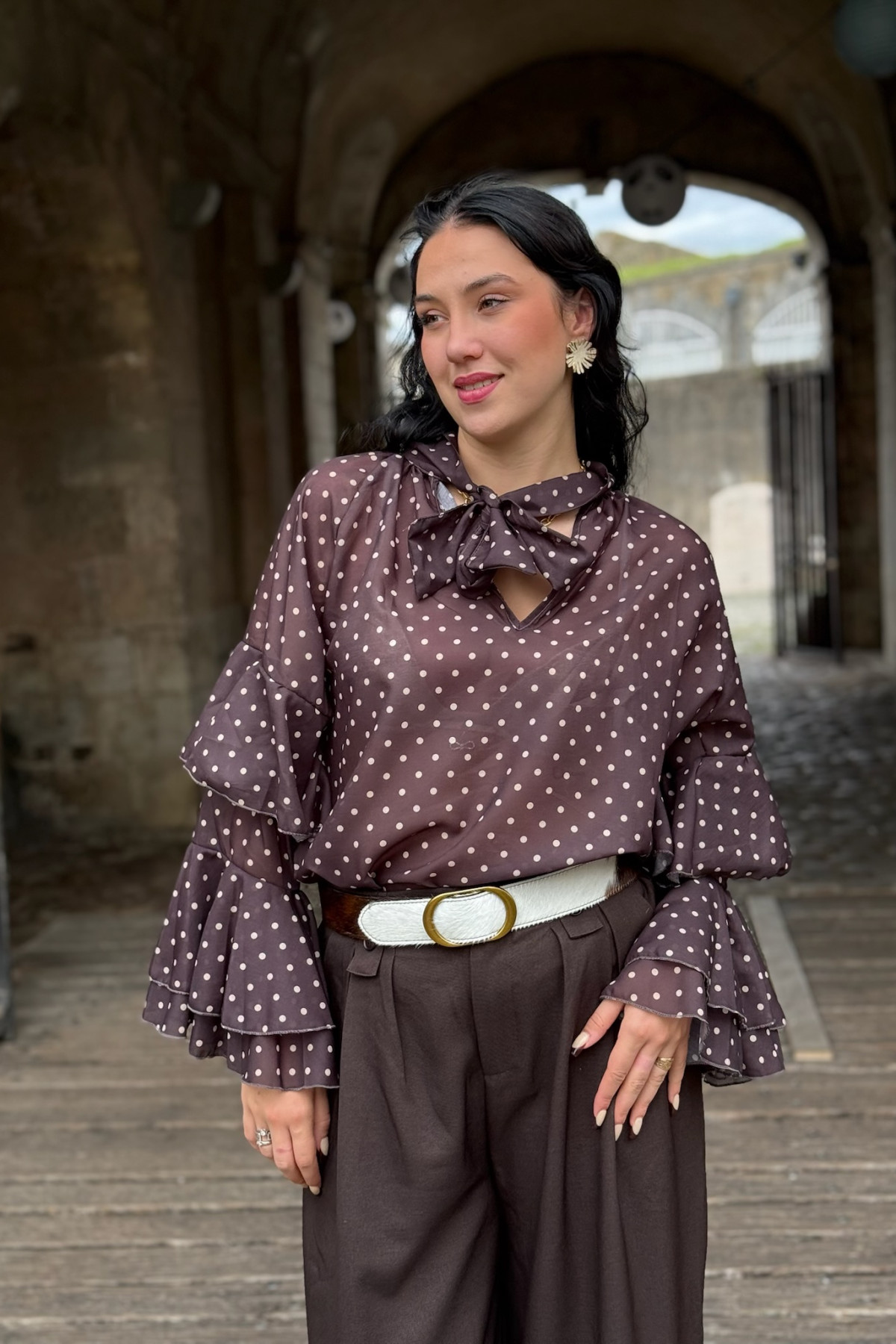 blouse fluide a pois manches longues évasées marron 5720