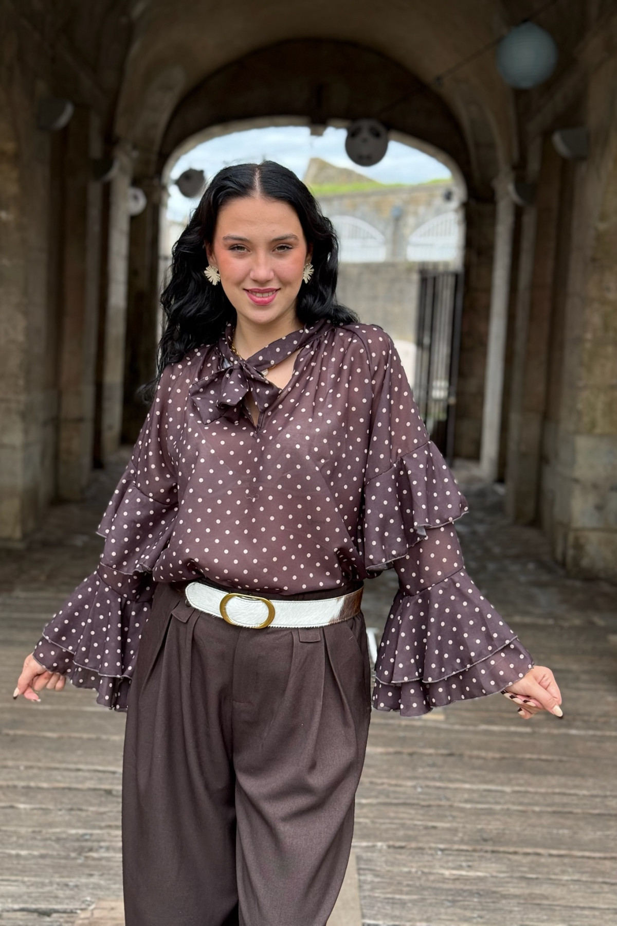 blouse fluide a pois manches longues évasées marron 5720