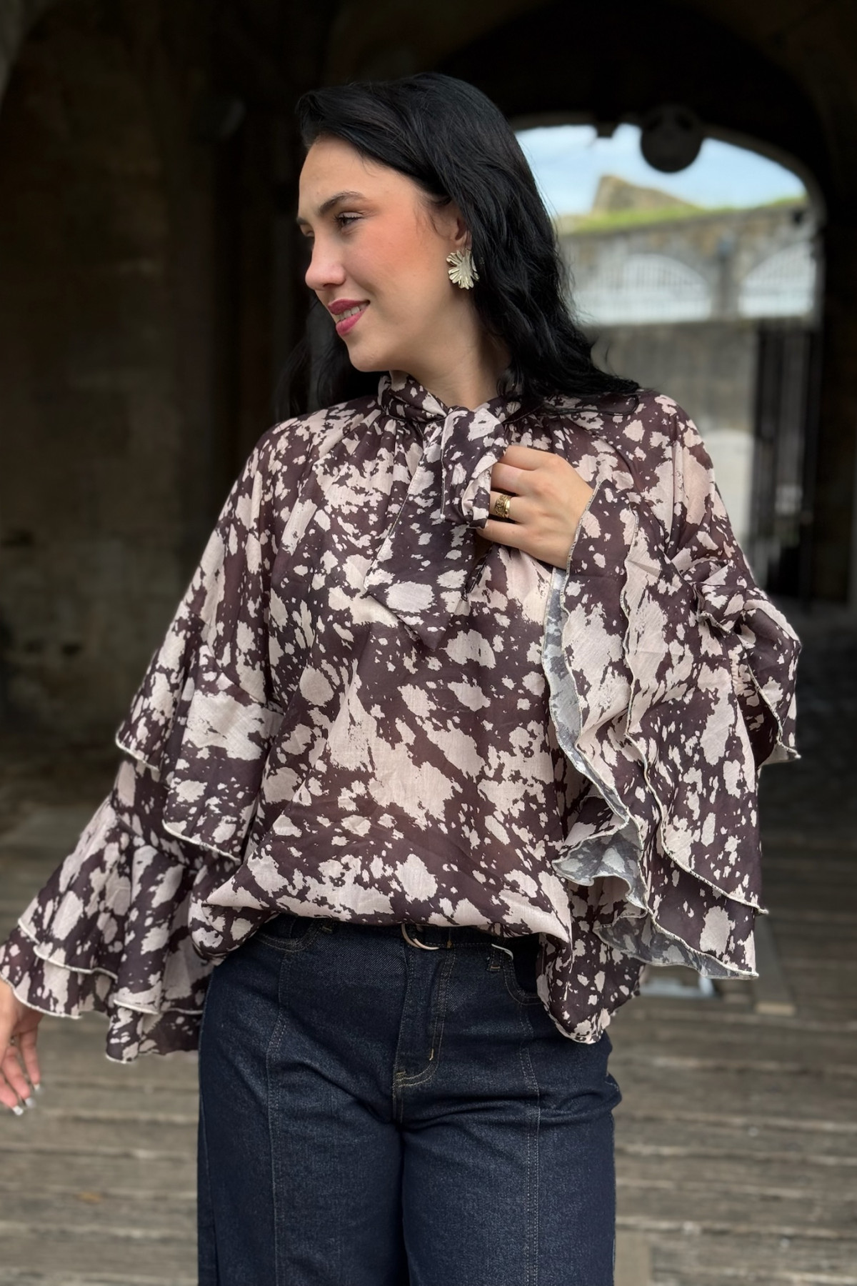 blouse fluide marron et beige 5720 manches longues a volants