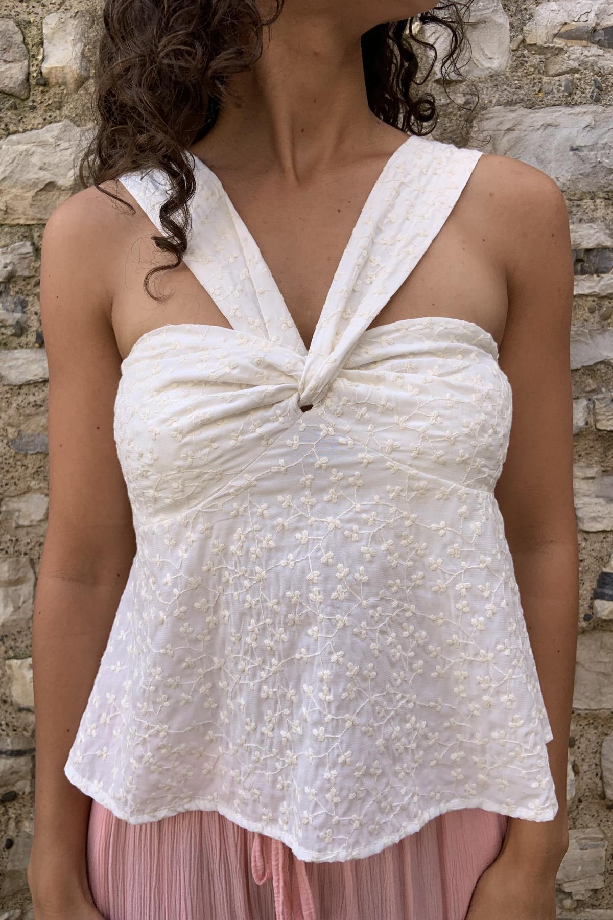 TOP LILI ET LALA BLANC FLEURS BRODEES  5222 (1)