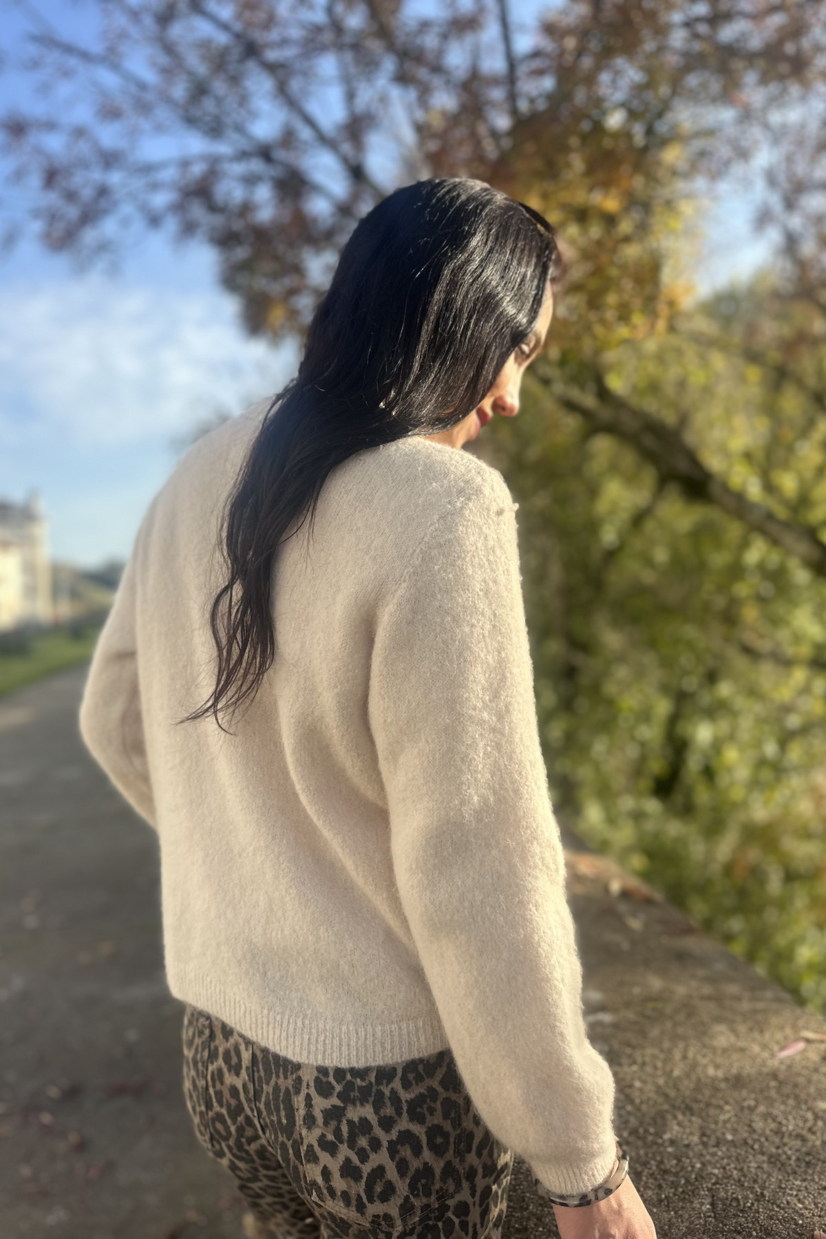 pull oversize col rond écru en alpaga chaud 2846 (3)