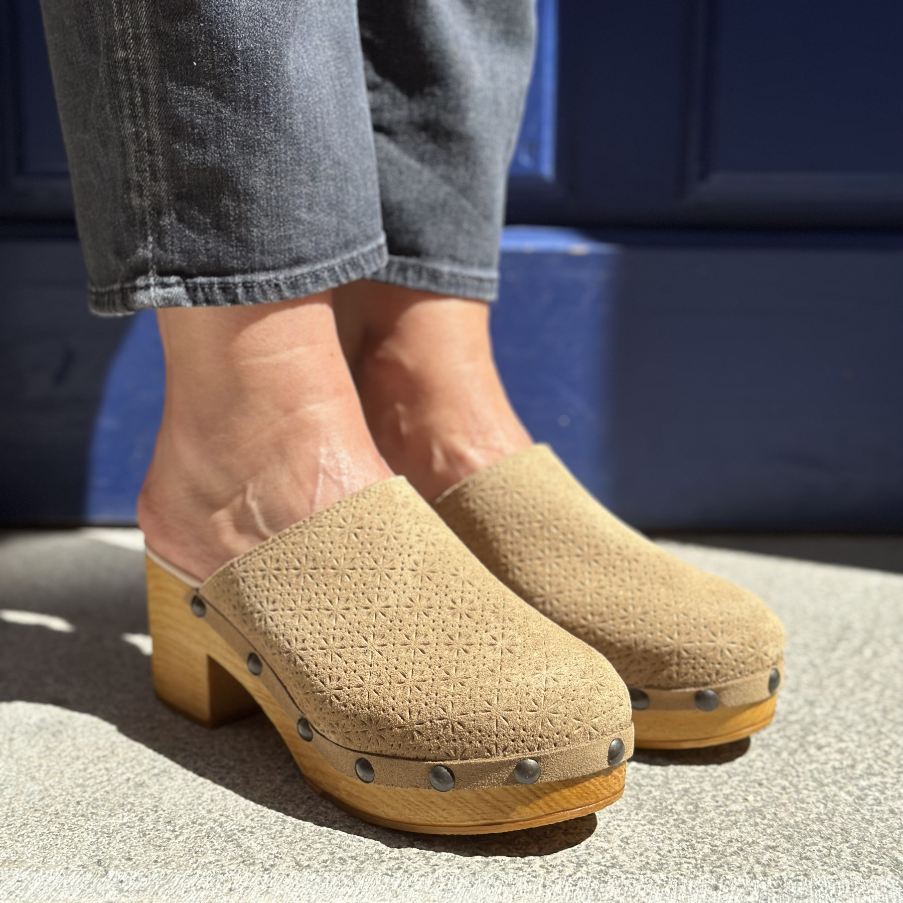 les sabots de caro ibiza nubuck fleuri  (2)