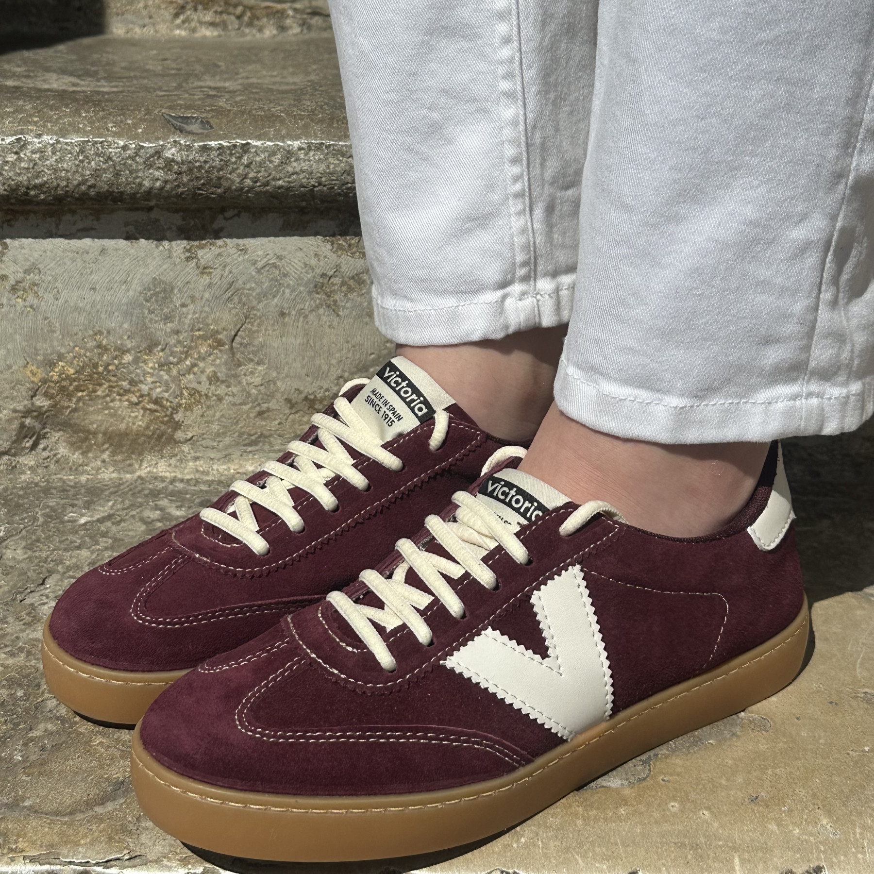 VICTORIA BASKET 6218 BORDEAUX (3)