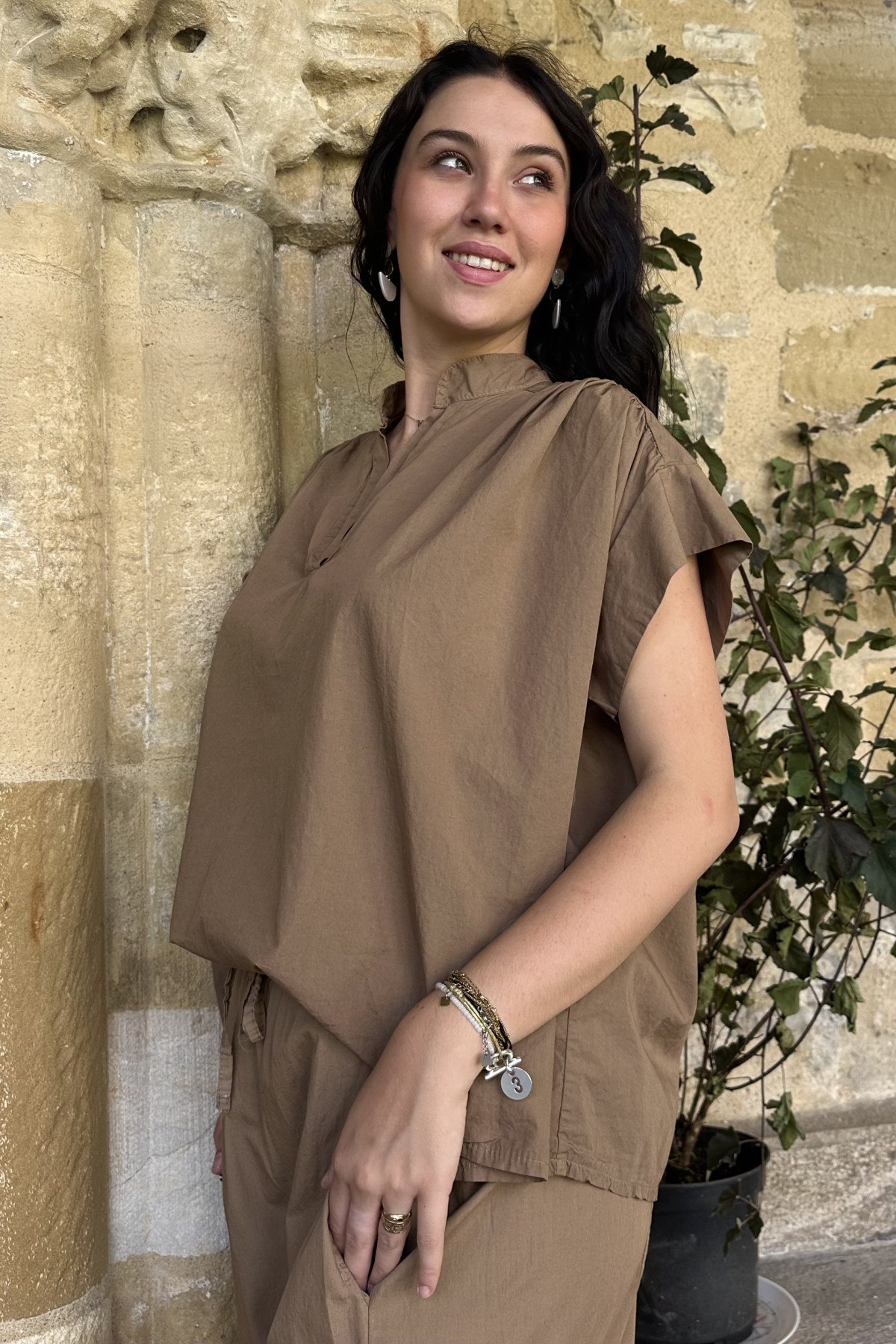 Ensemble en coton camel, coupe oversize et taille unique, au style naturel et facile à porter (2)