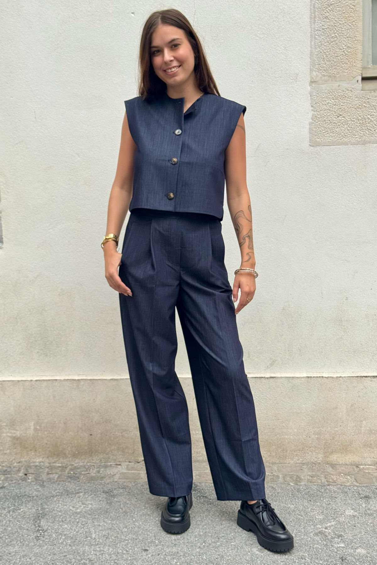 ichi top bleu marine sans manches avec boutons jumi 4432 (4)