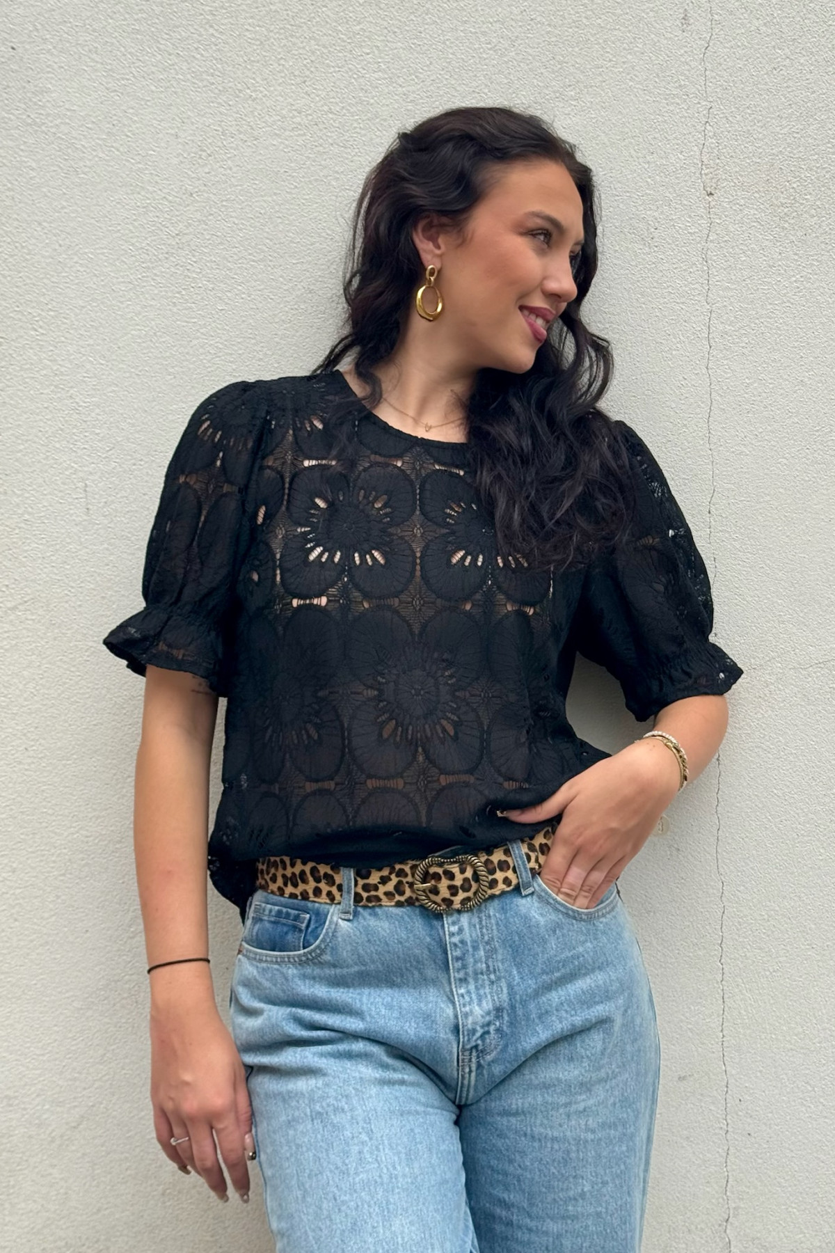 cream top manches courtes resserrées en dentelle noir libby 3918 (1)