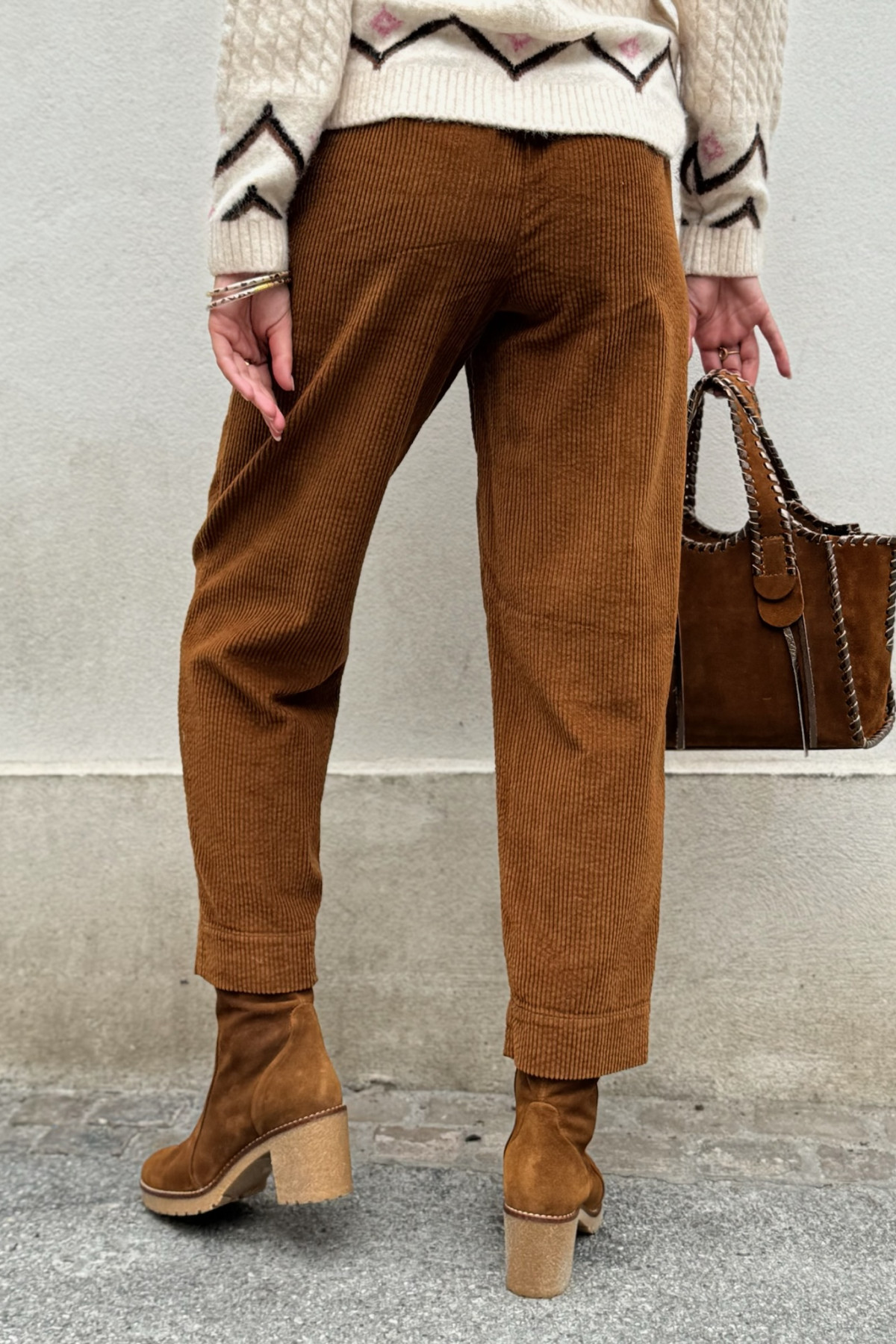 Pantalon b young dioxin en velours côtelé camel coupe droite (3)
