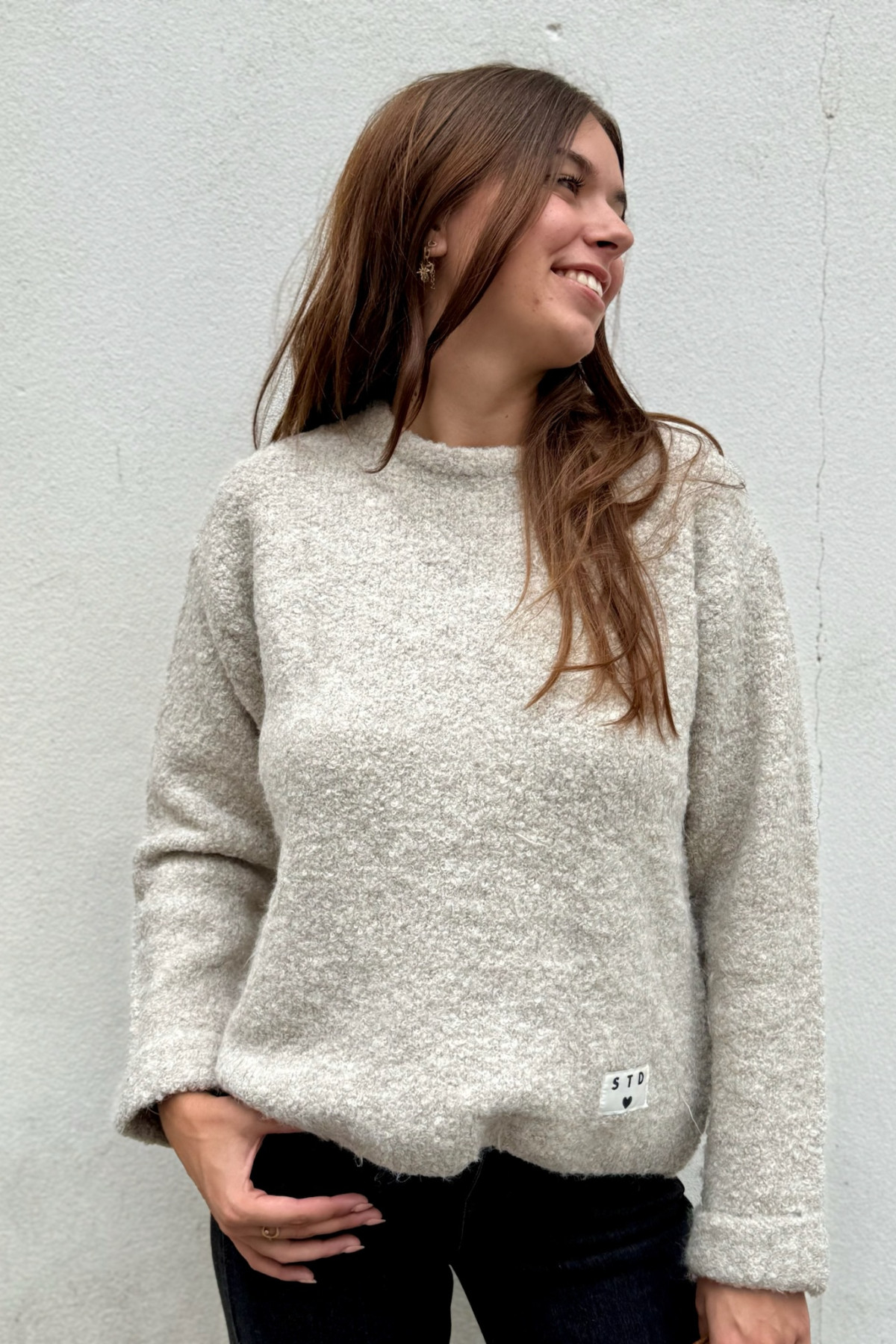 pull ichi blarisa4596 beige frisé col rond oversize  (1)