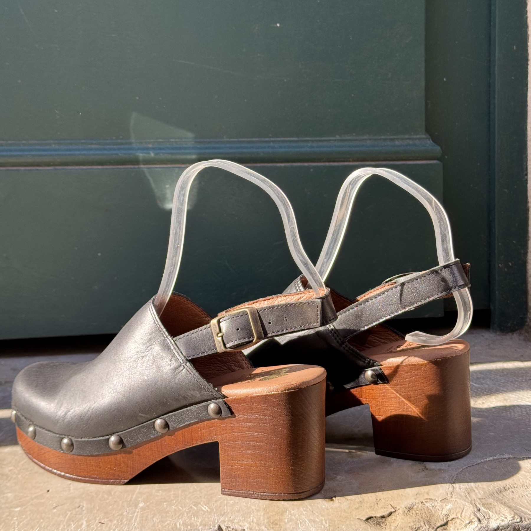 les sabots de caro eivissa  cuir noir  (4)