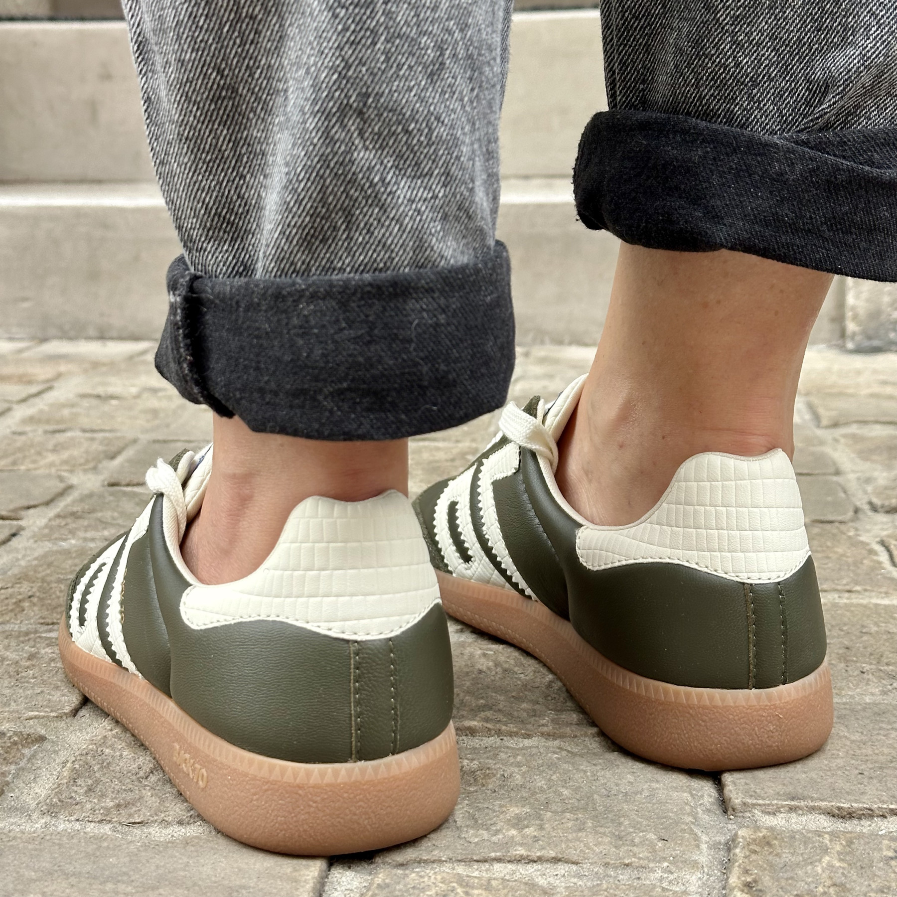 BACK 70 BASKET 21 OLIVE MILK 70 (4)