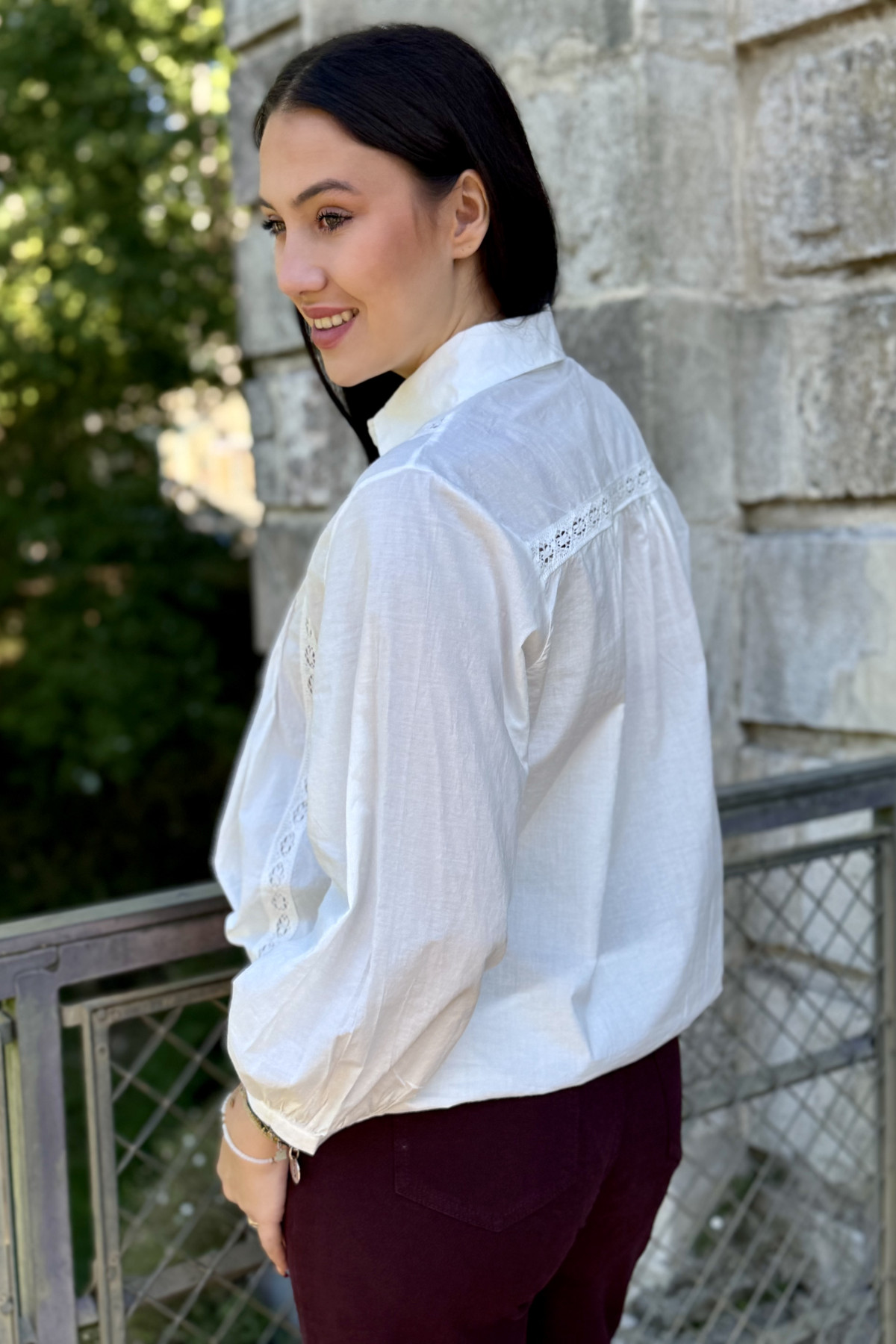 chemise senes 179 blanche avec broderies a l'avant  (4)