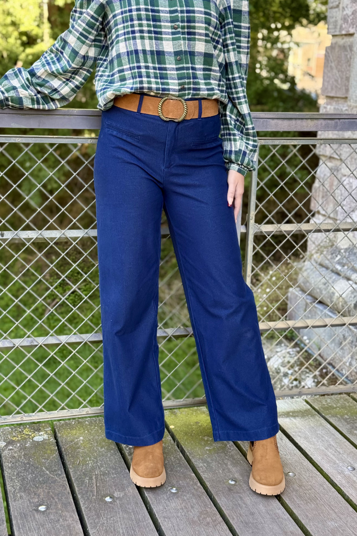 Pantalon ICHI KATE 4291 droit en tissu souple et confortable (2)