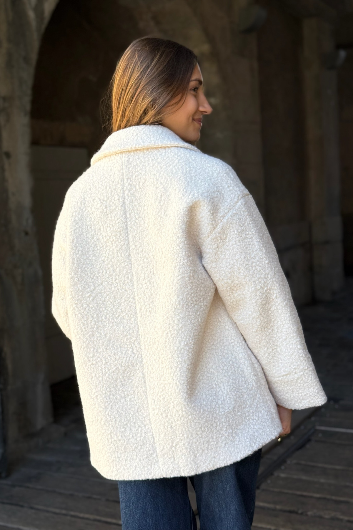 manteau b young ecru matiére bouclée 6956 (4)