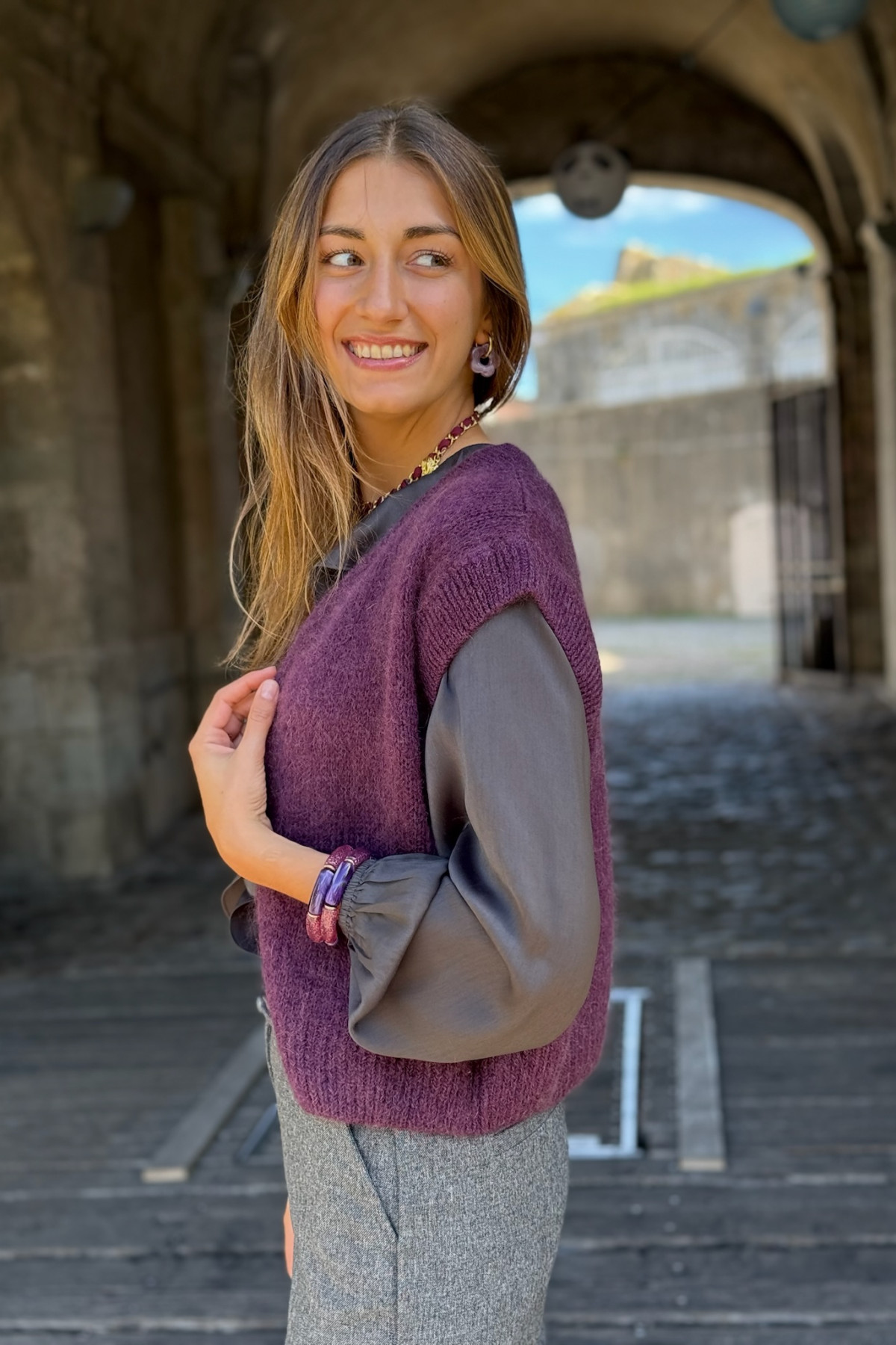 gilet sans manches violet avec boutons nacrés 2373 (4)
