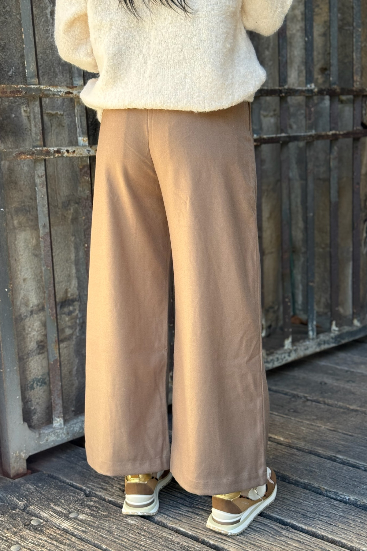 pantalon pince camel coupe évasée 7347 (3)