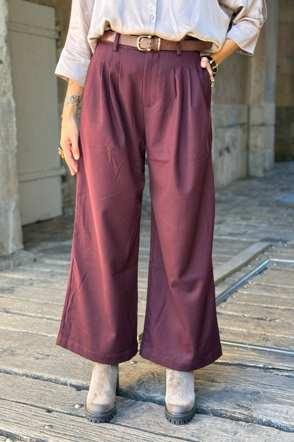 Pantalon bordeaux large a pinces gioya md7347 (1)