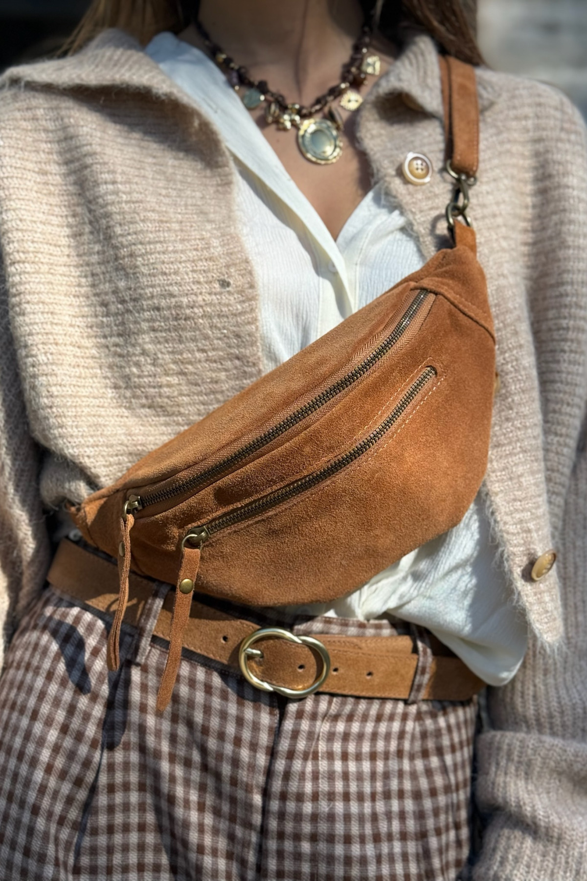 sac banane en cuir camel double poche  (3)