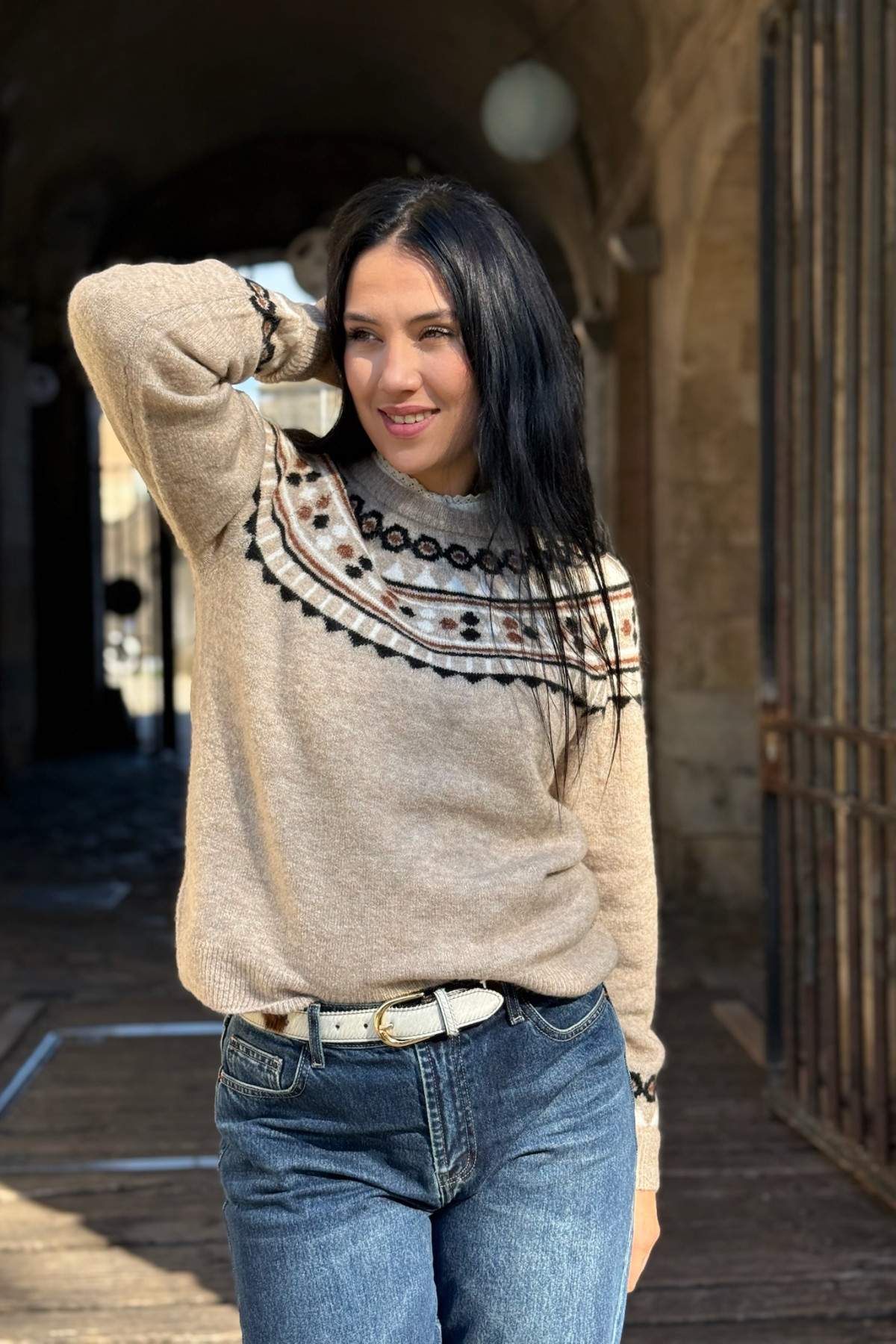 pull col rond cream avec broderies colorées cherrie 4328 (1)