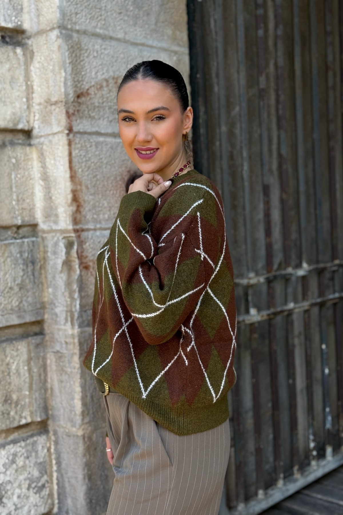 pull inapril1017 kaki et bordeaux carreaux style britannique (3)