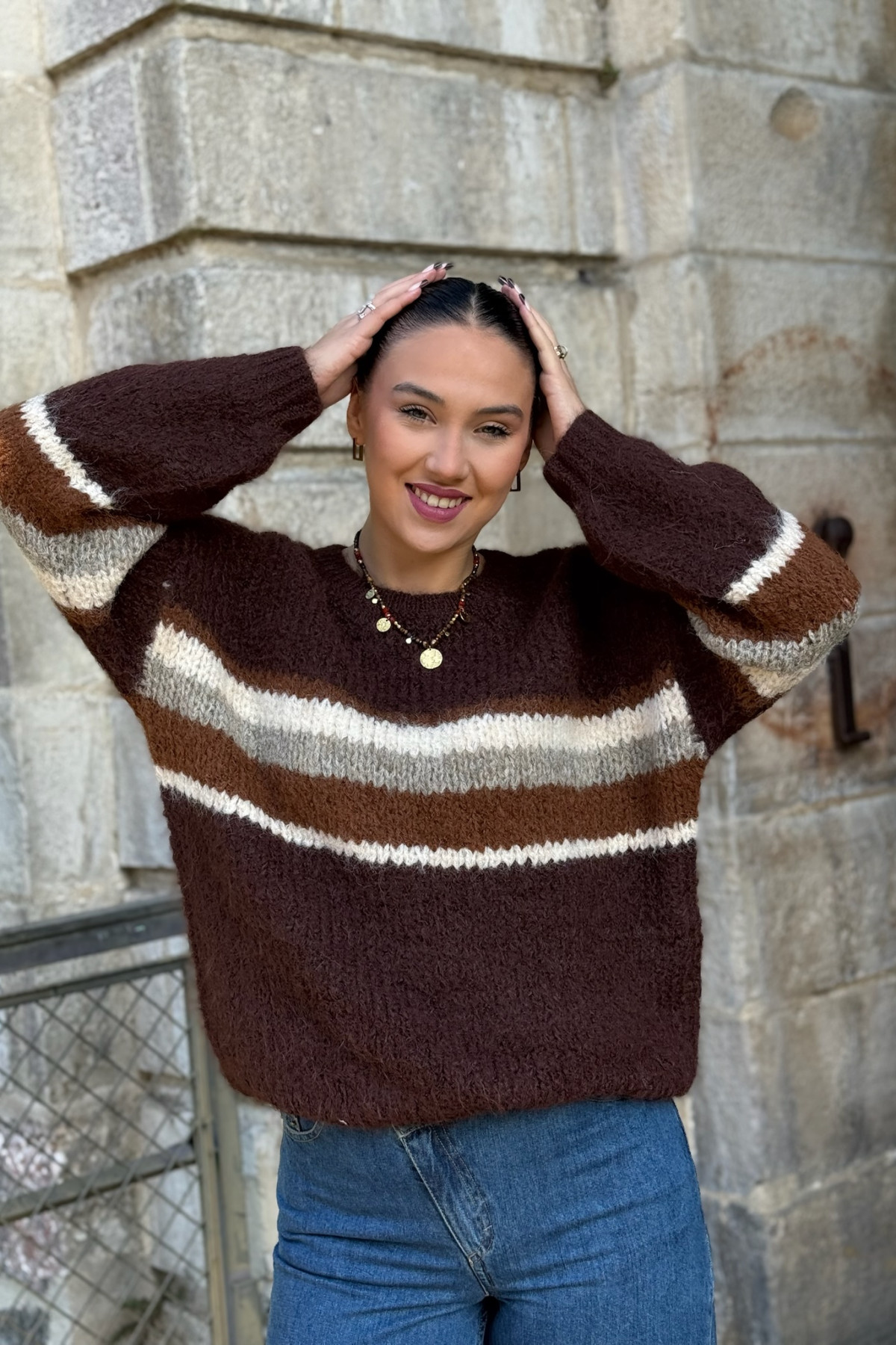 pull the korner en maille marron a rayure horizontales sweater 3802 (1)