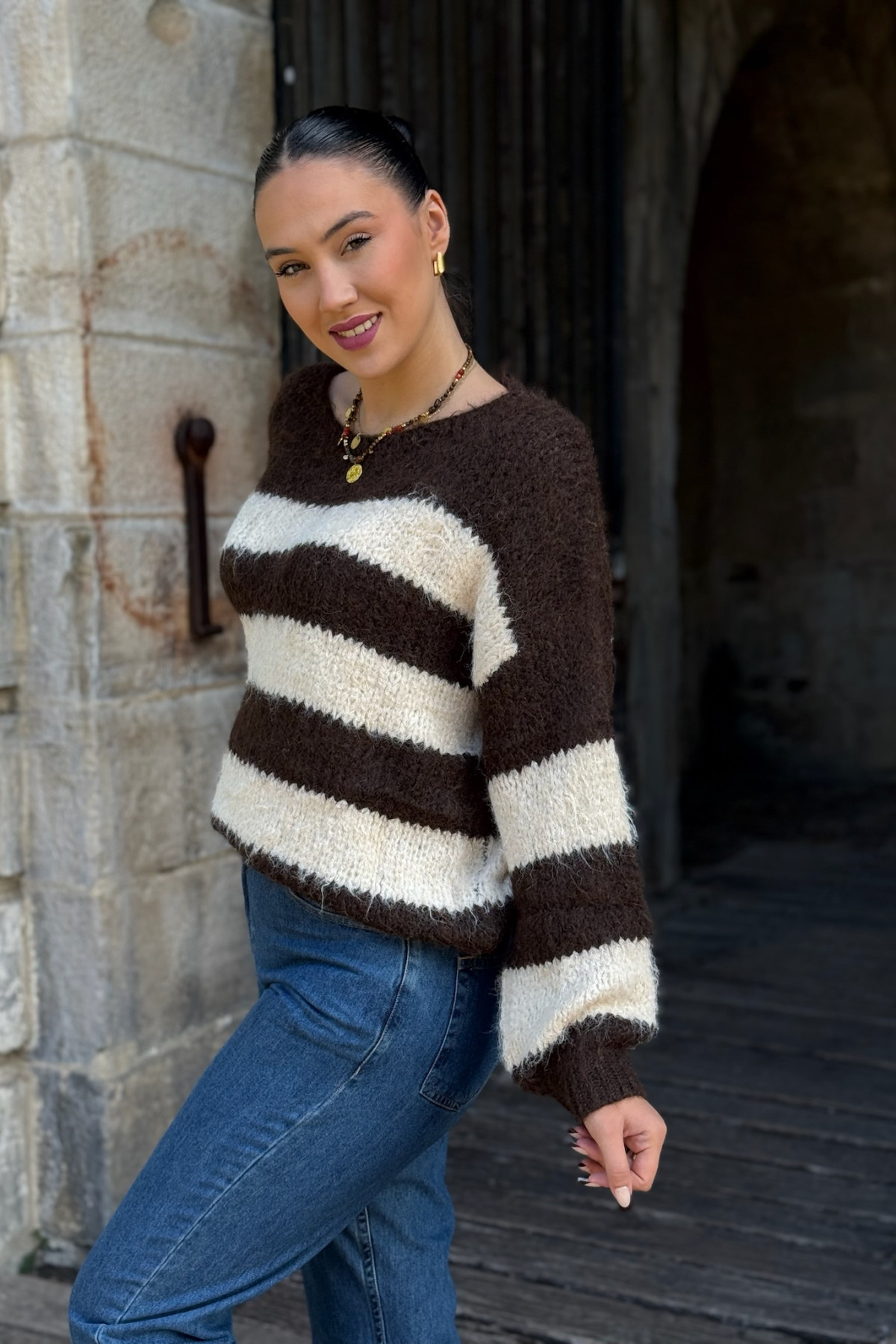 pull the korner en maille rayure ecru et marron horizontales sweater 3808 (4)