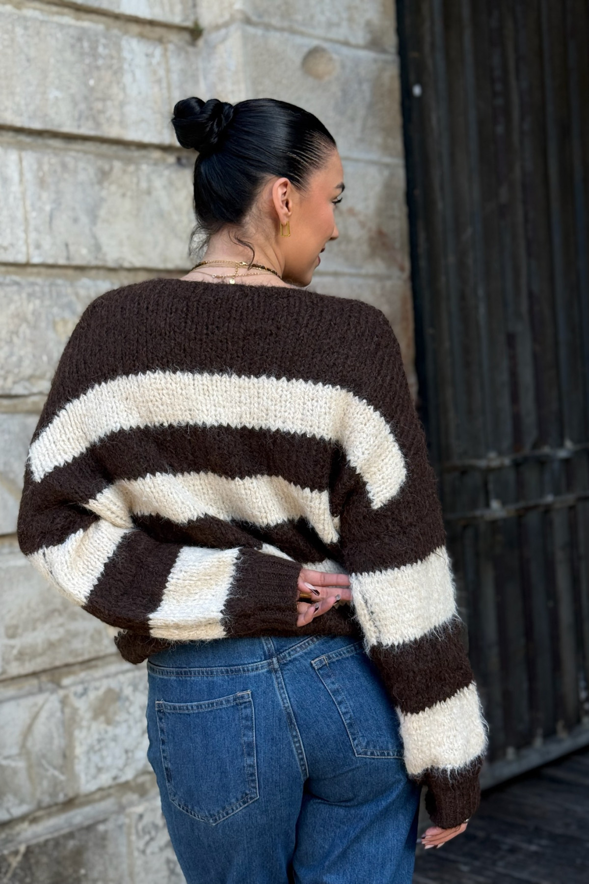pull the korner en maille rayure ecru et marron horizontales sweater 3808 (5)