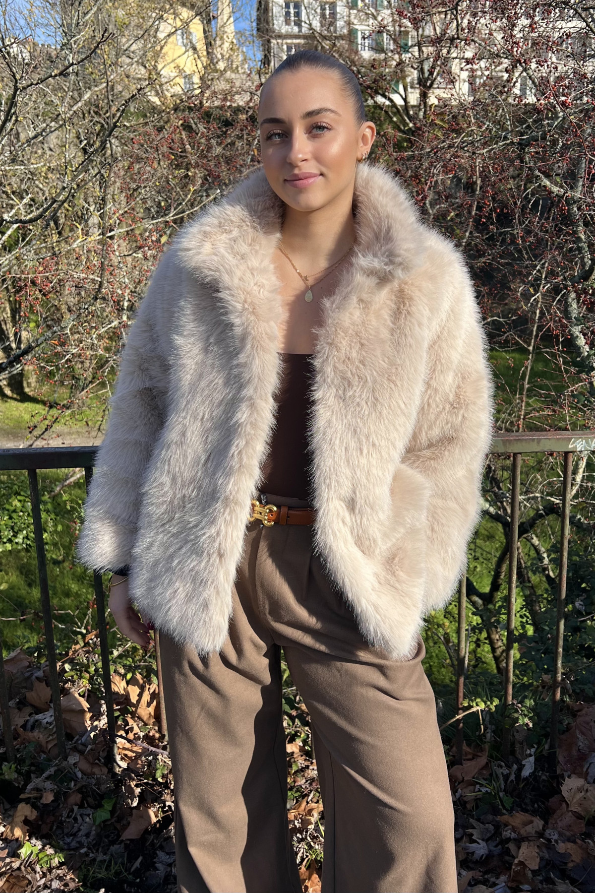 cream fourrure veste manteau blanc cassé hiver froid (5)