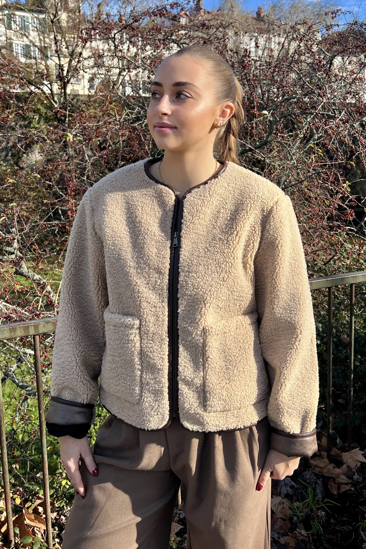 b young veste manteau fourrure marron beige hiver (1)