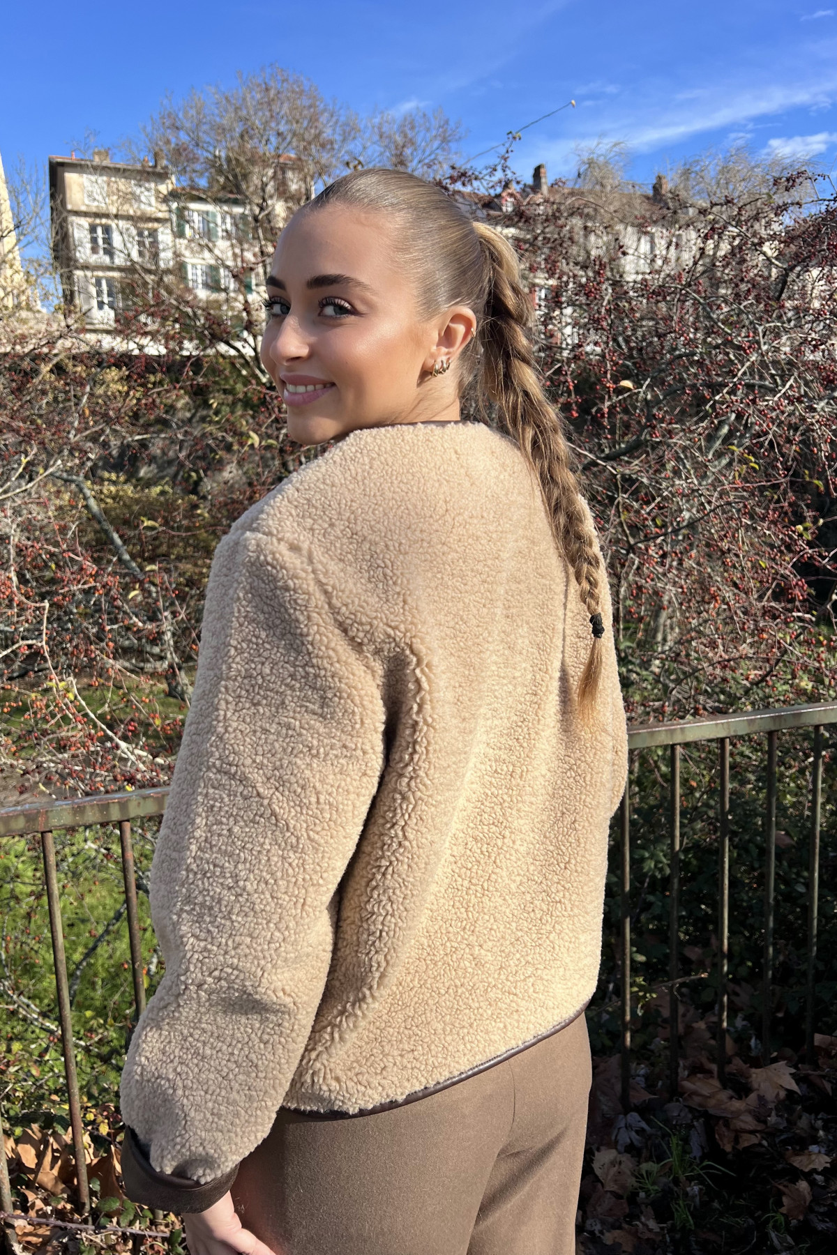 b young veste manteau fourrure marron beige hiver (4)