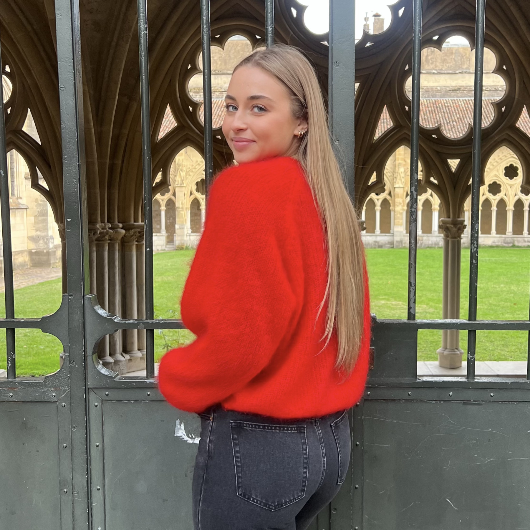 pull mohair détail noeud chummy rouge (2)