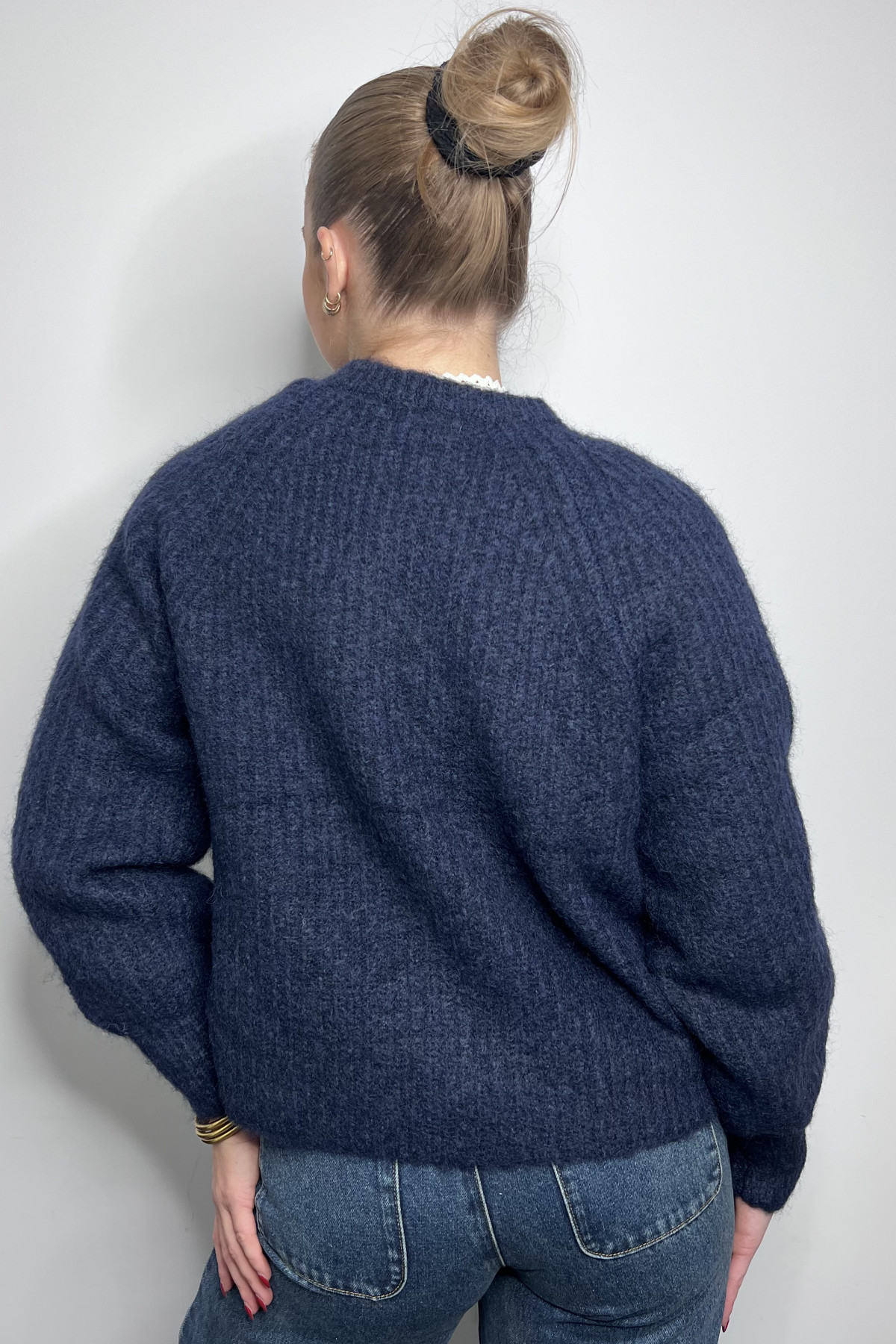 Gilet  chummy en maille douce et duveteuse bleu nuit SK28745 (3)