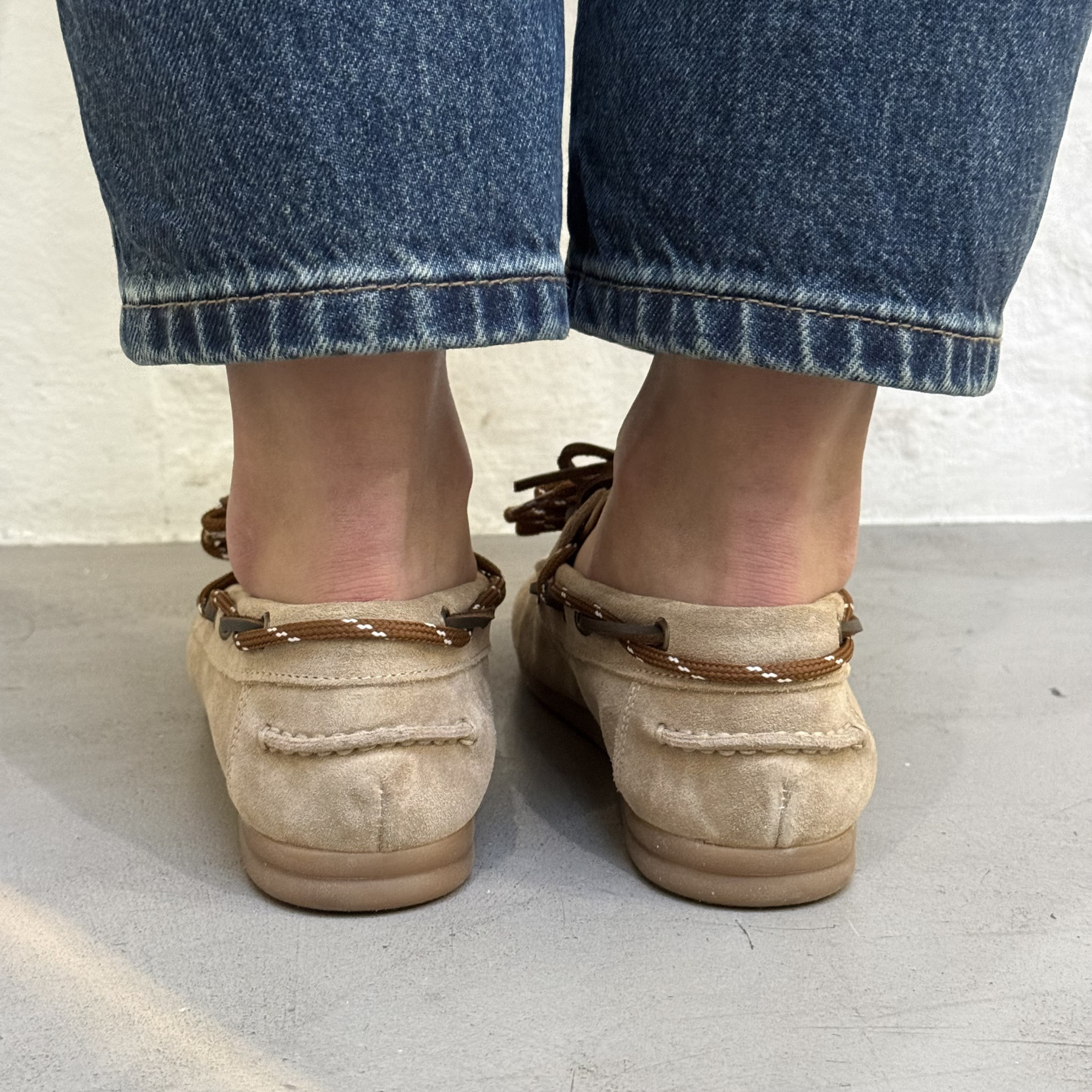 semerdjian mocassins beige à gros lacets marrons (5)