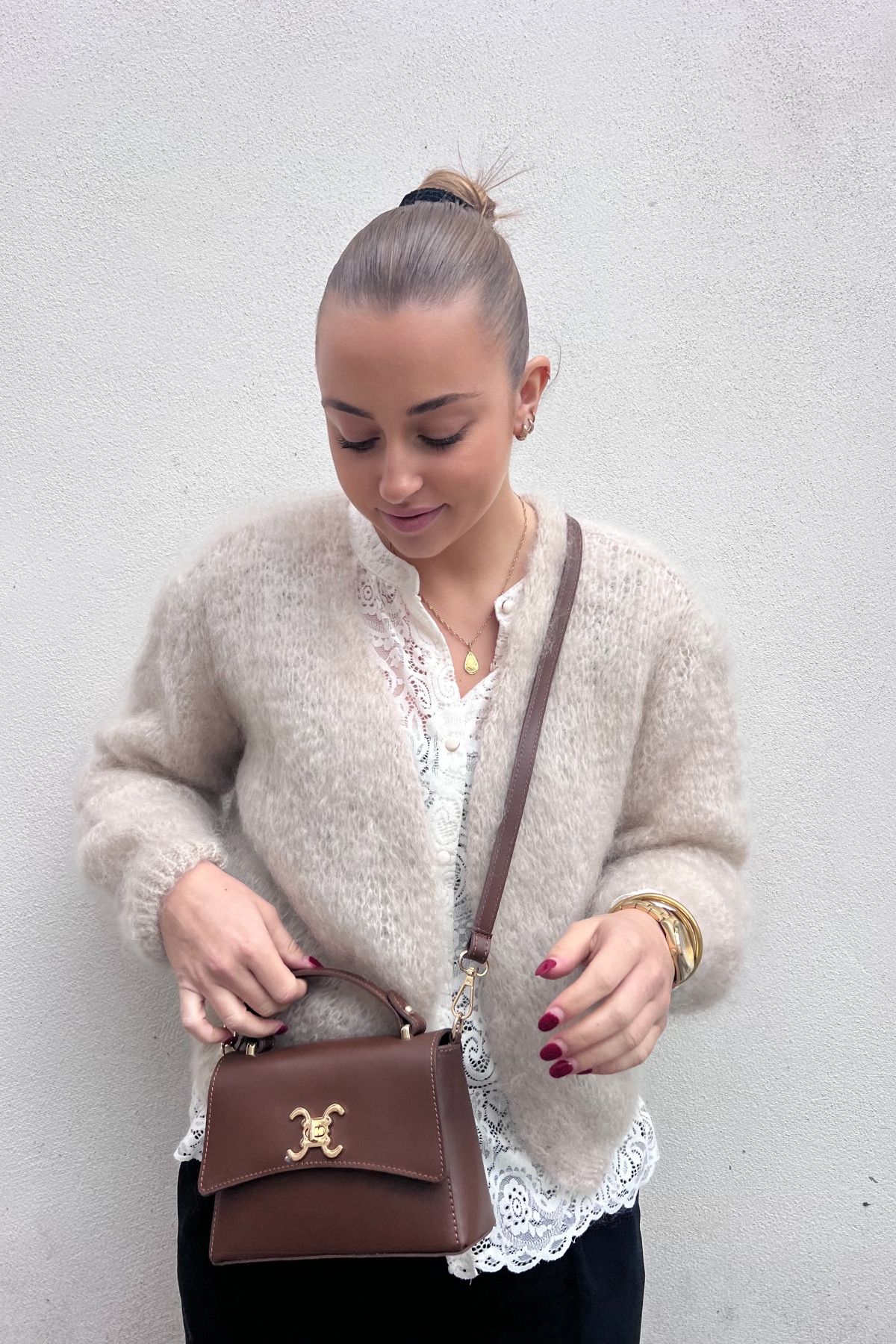 sac vimoda en cuir marron petit format style logo Celine (2)