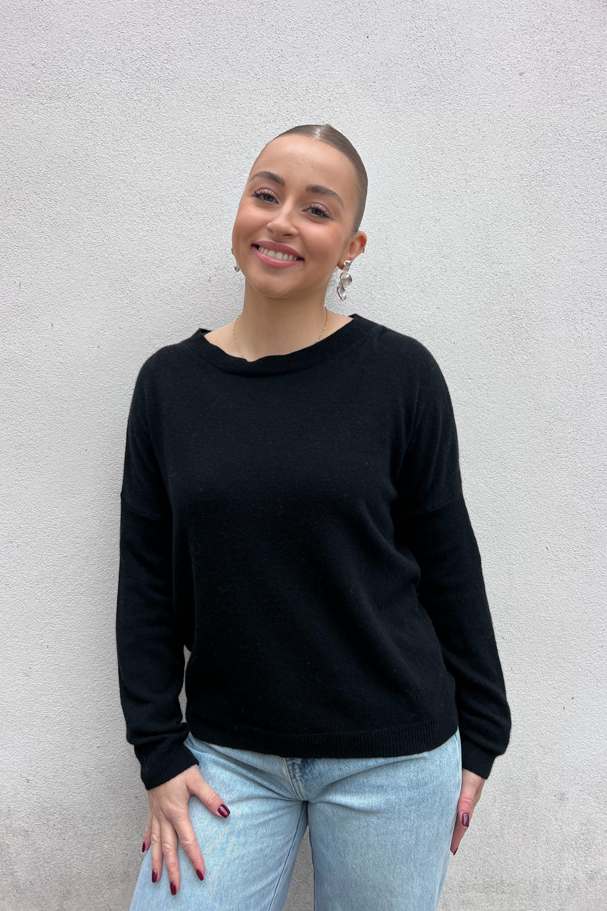 chummy pull fin en cachemire noir (2)