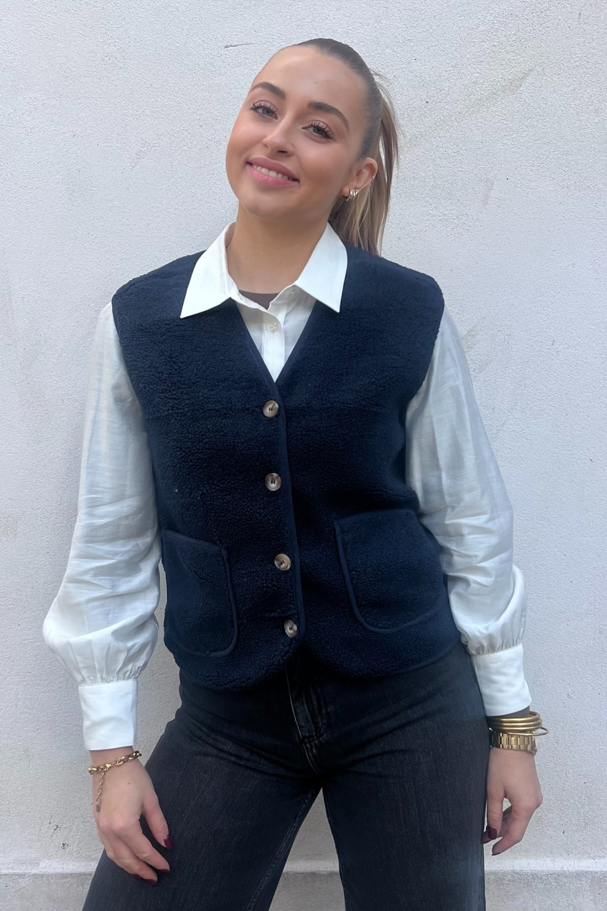 chummy veste sherpa sans manches avec poches avant bleue marine (1)