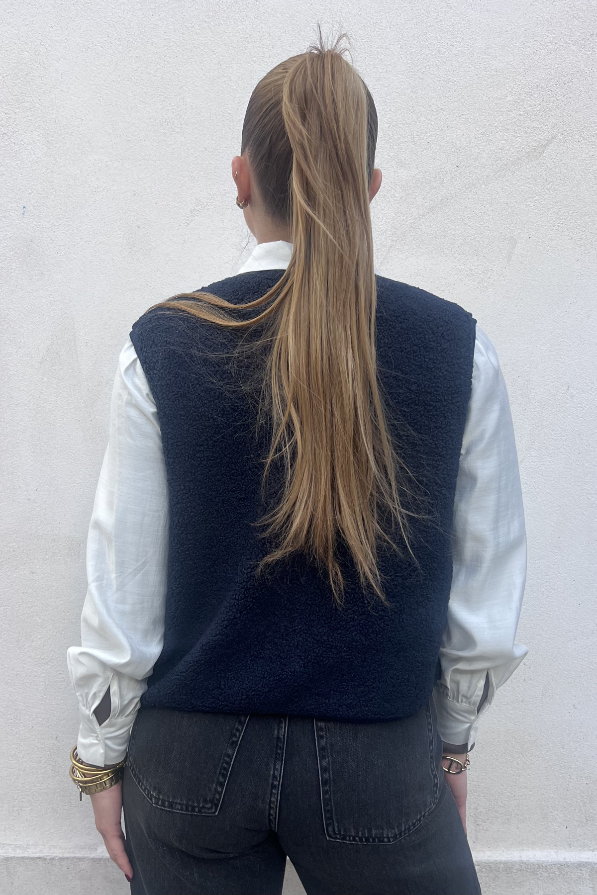 chummy veste sherpa sans manches avec poches avant bleue marine (4)