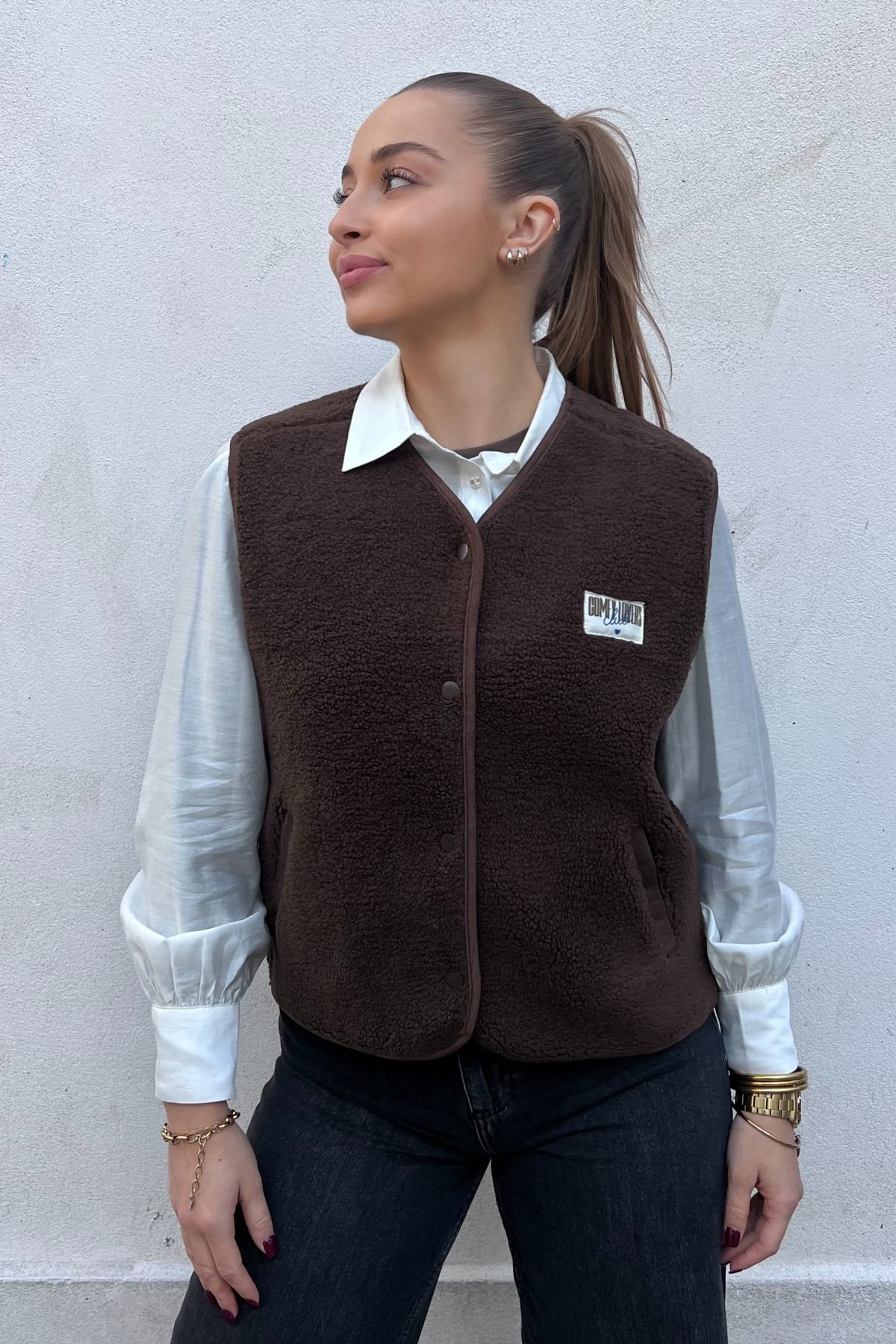 chummy veste sherpa sans manches avec poches avant choco 497 (3)