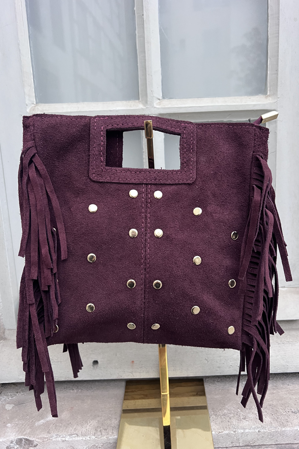 chummy sac marion en cuir à oeillets métalliques bordeaux (2)