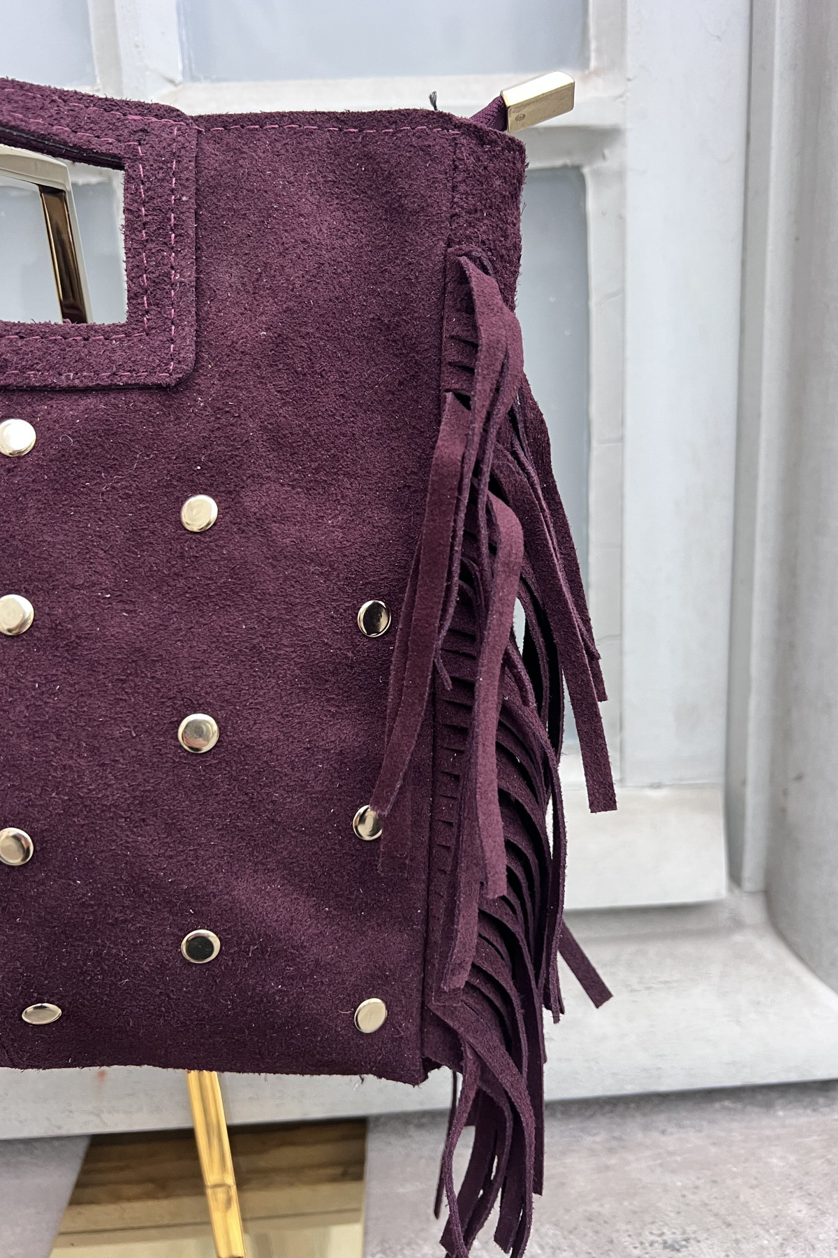 chummy sac marion en cuir à oeillets métalliques bordeaux (3)