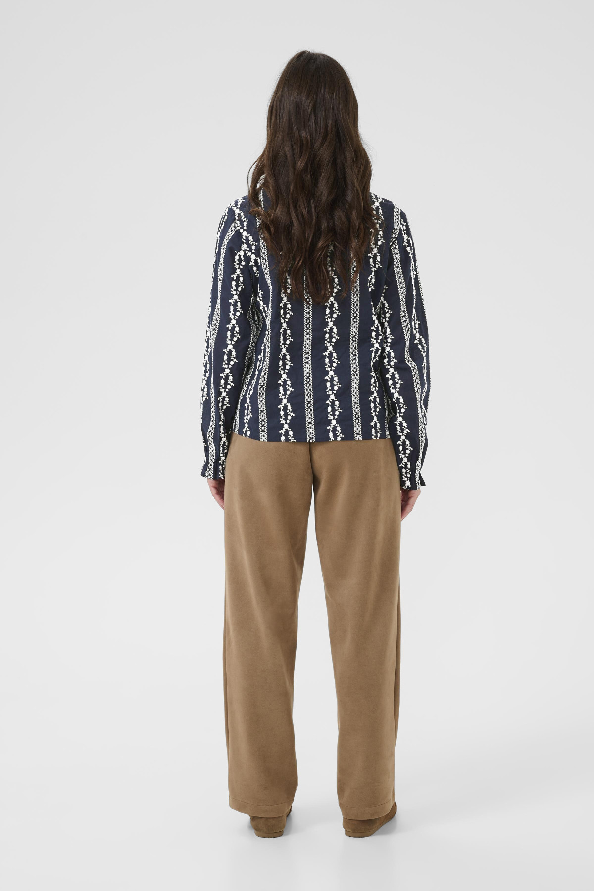 cream blouse sabina bleue marine à broderie 10614549 (3)