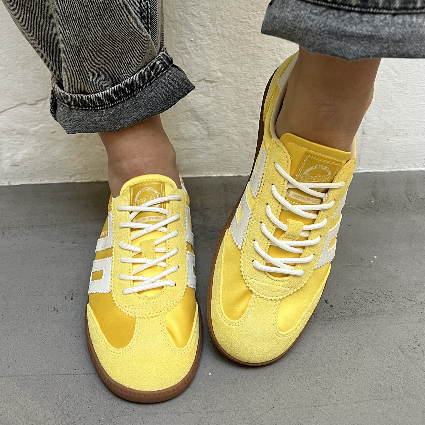 BACK 70 GHOST C26-118 SATIN BANANA (5)