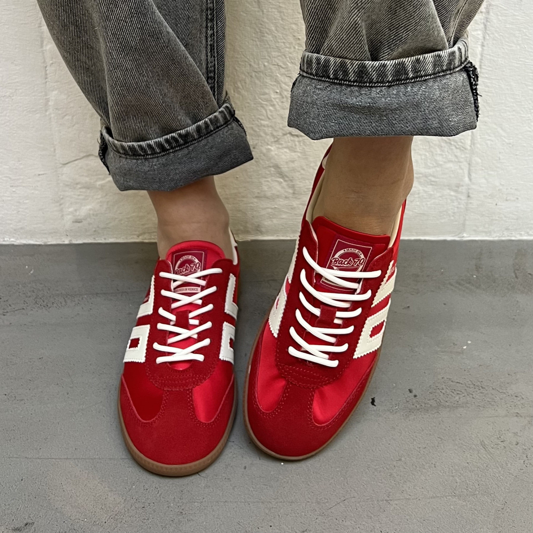 BACK 70 GHOST C26-117 SATIN RED (1)