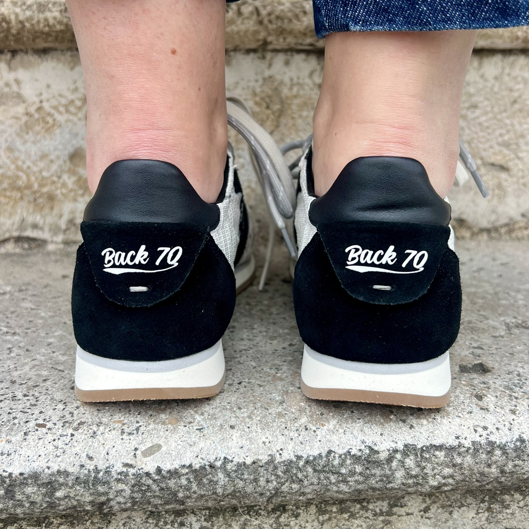 back 70 rocket a26-303 white stone (4)