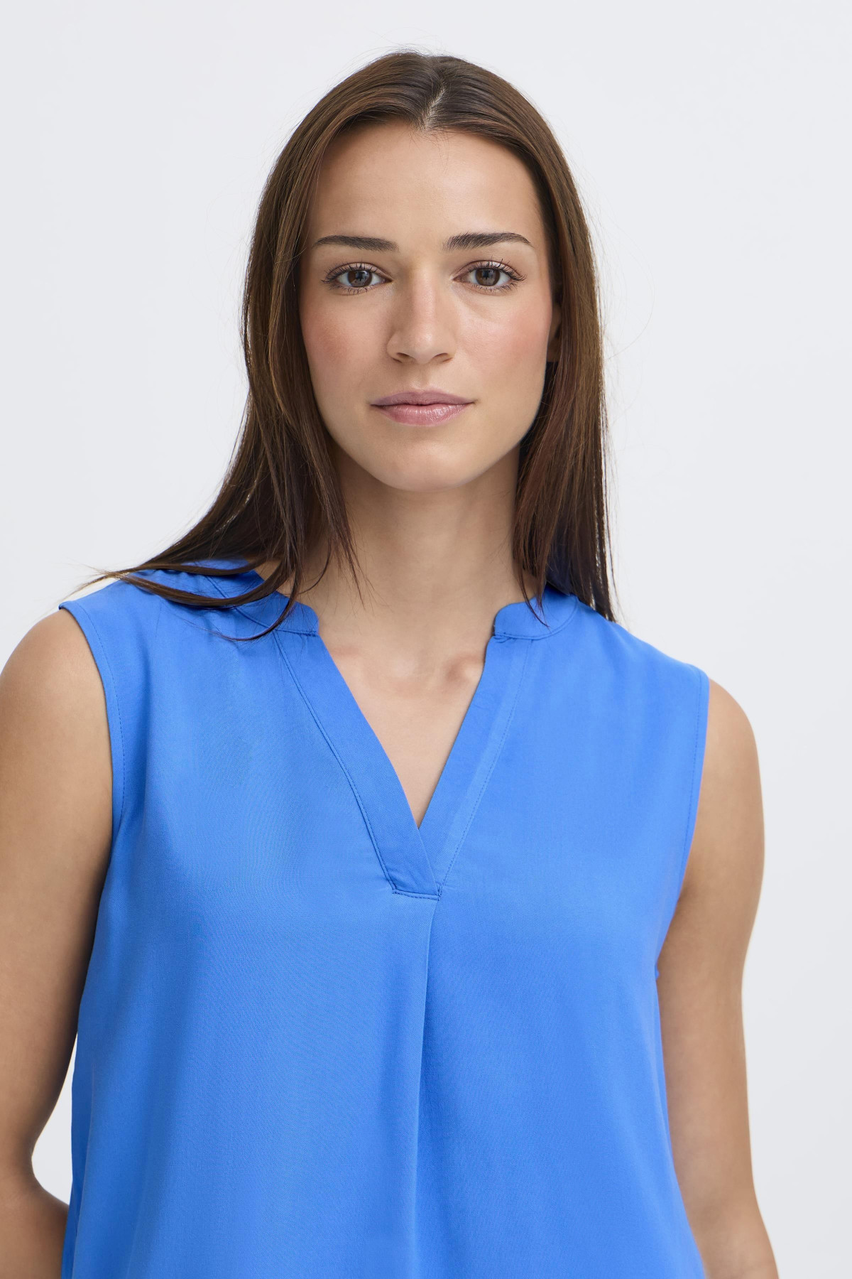 BYMMJOELLA SL TOP 3 20818772 (1)