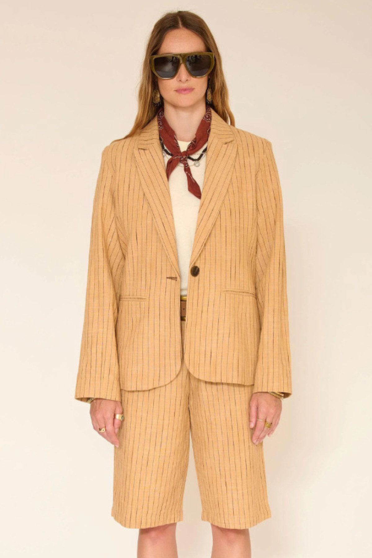 Veste - VASSILI-NUTS mkt studio (1)