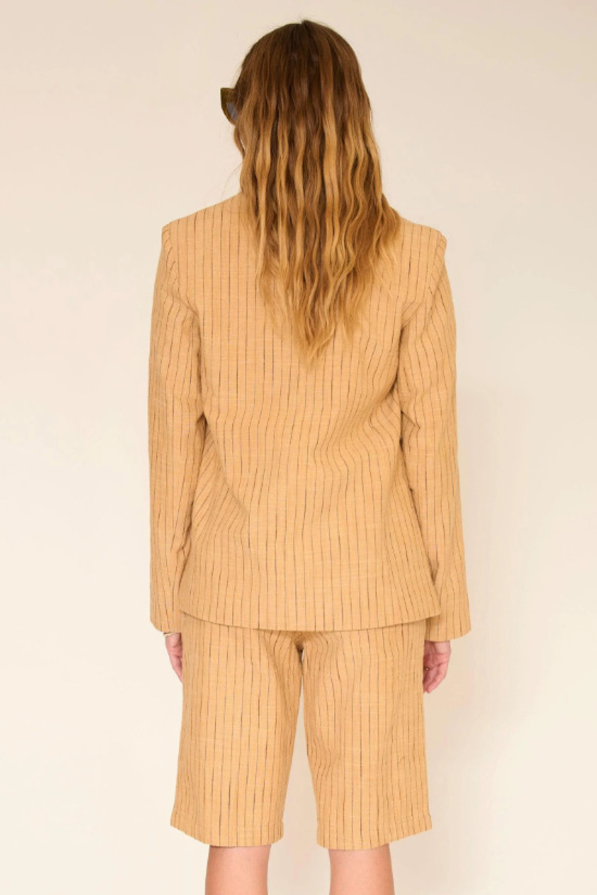 Veste - VASSILI-NUTS mkt studio (2)