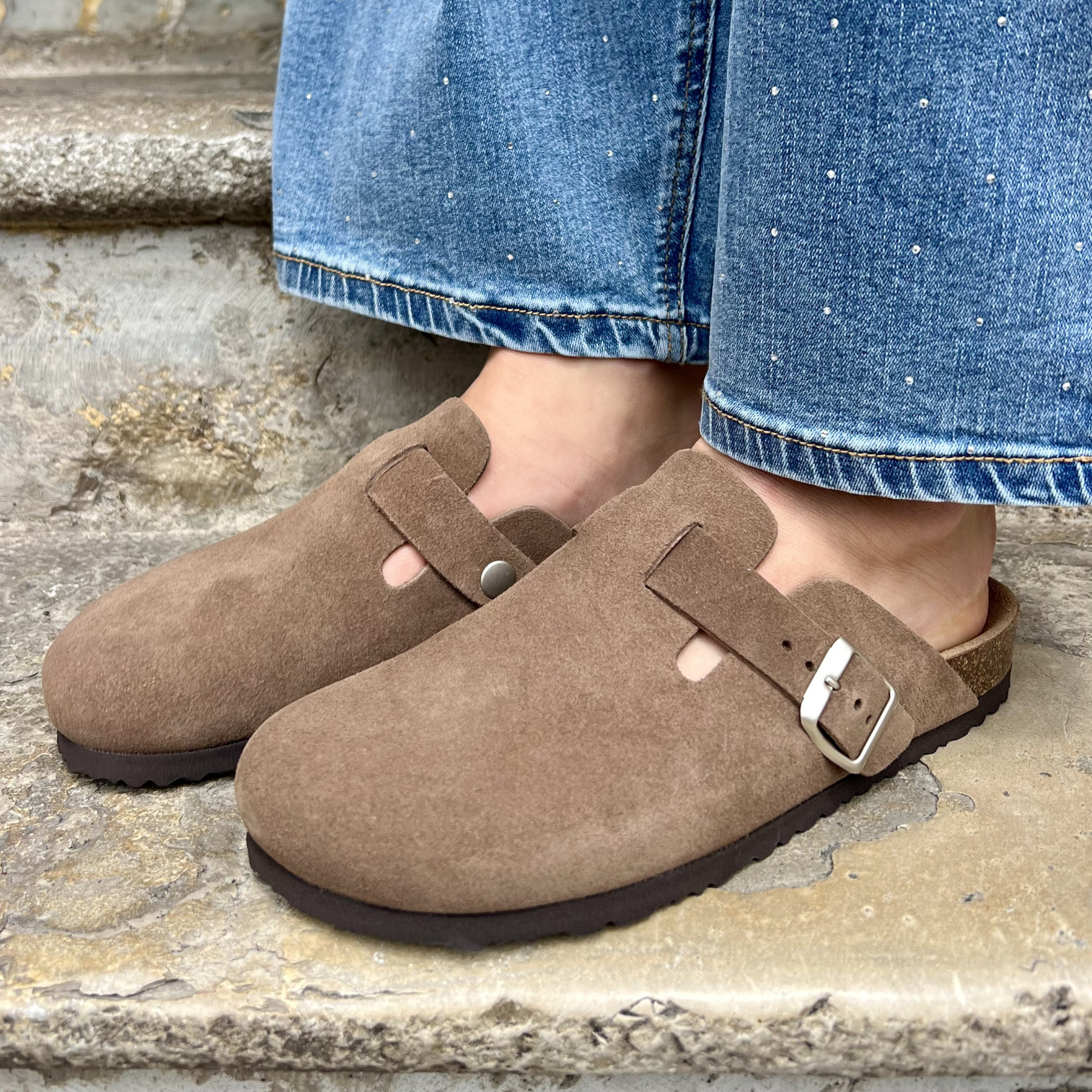 other and step  mules fiji lodo  (5)