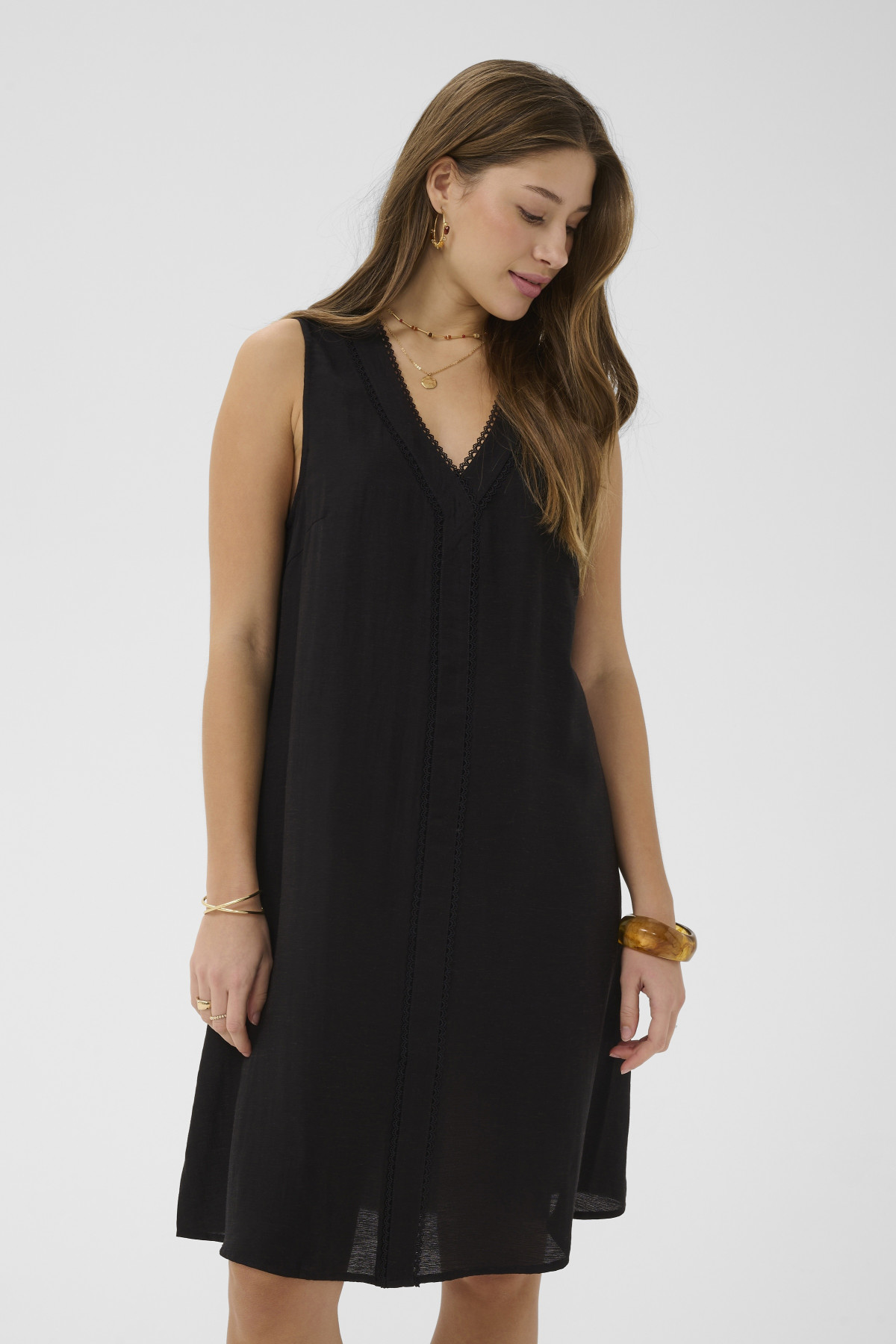 CREAM CECILIA SLEEVELESS DRESS (1)